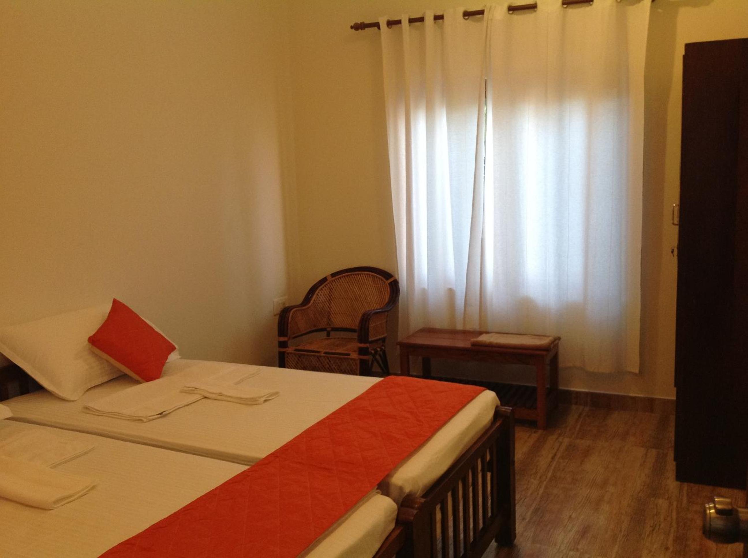 Double or Twin Room with Side Sea View photo 3
