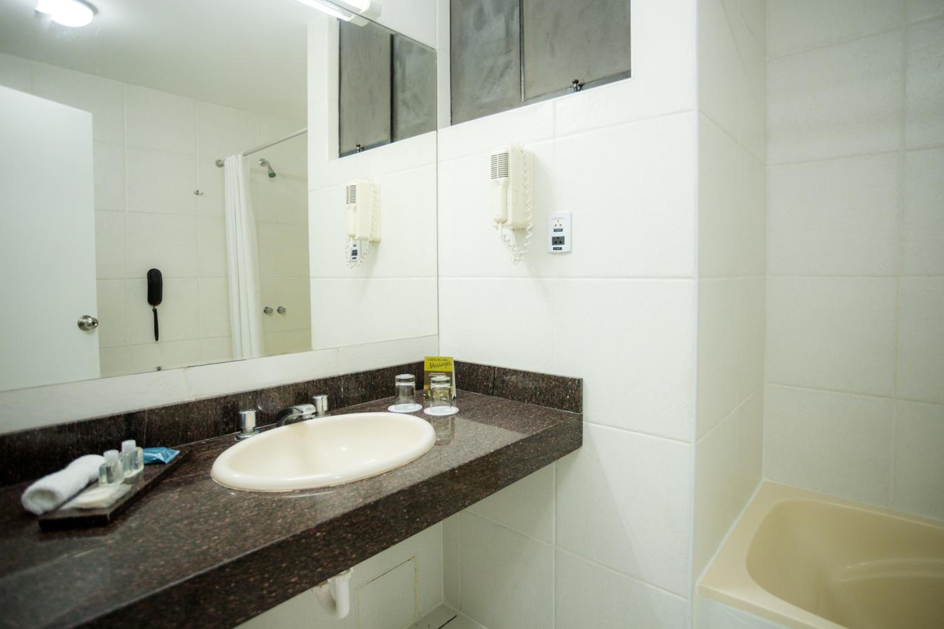 Superior Triple Room - Photo 4