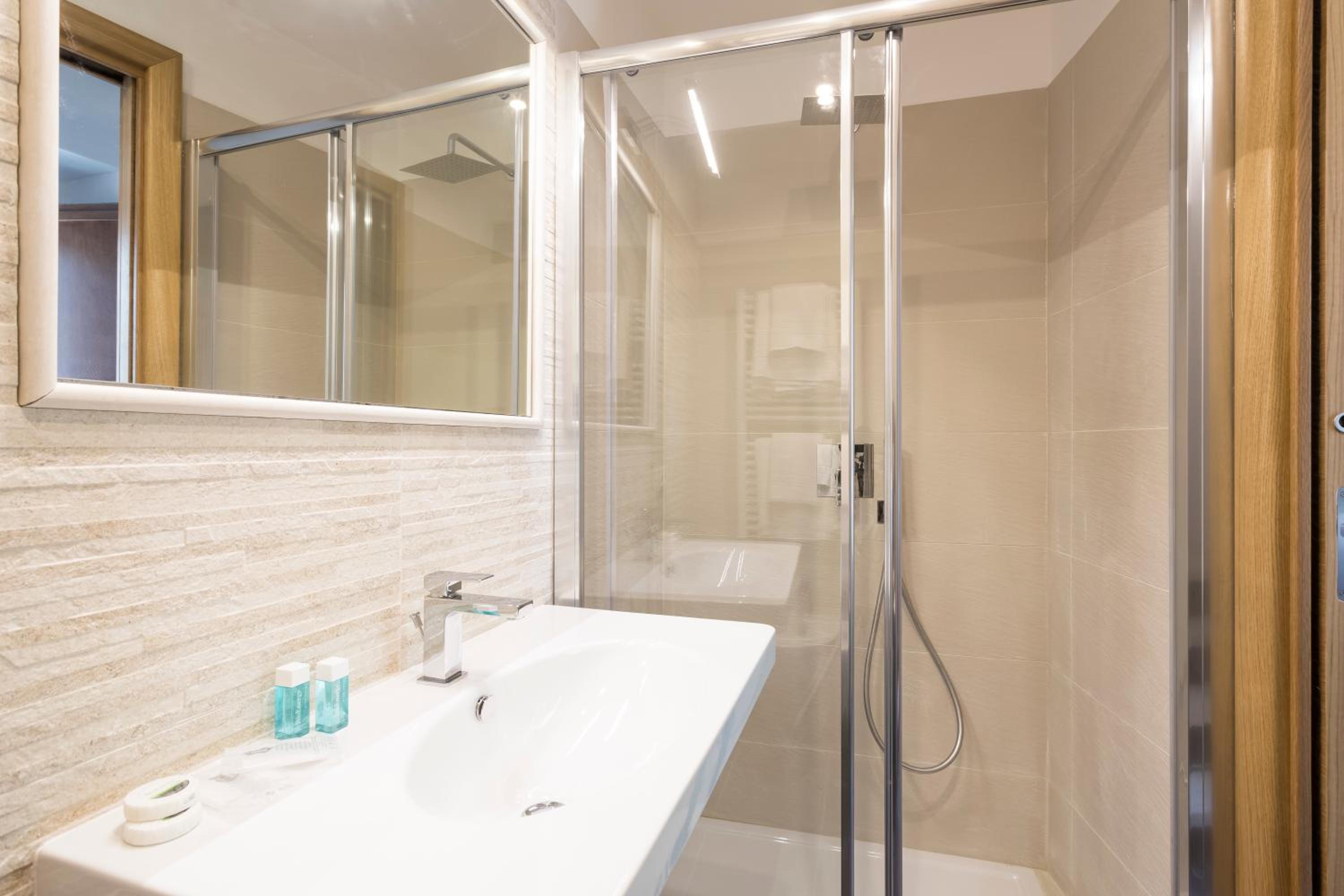 Double or Twin Room with View - Split Level - Photo 3