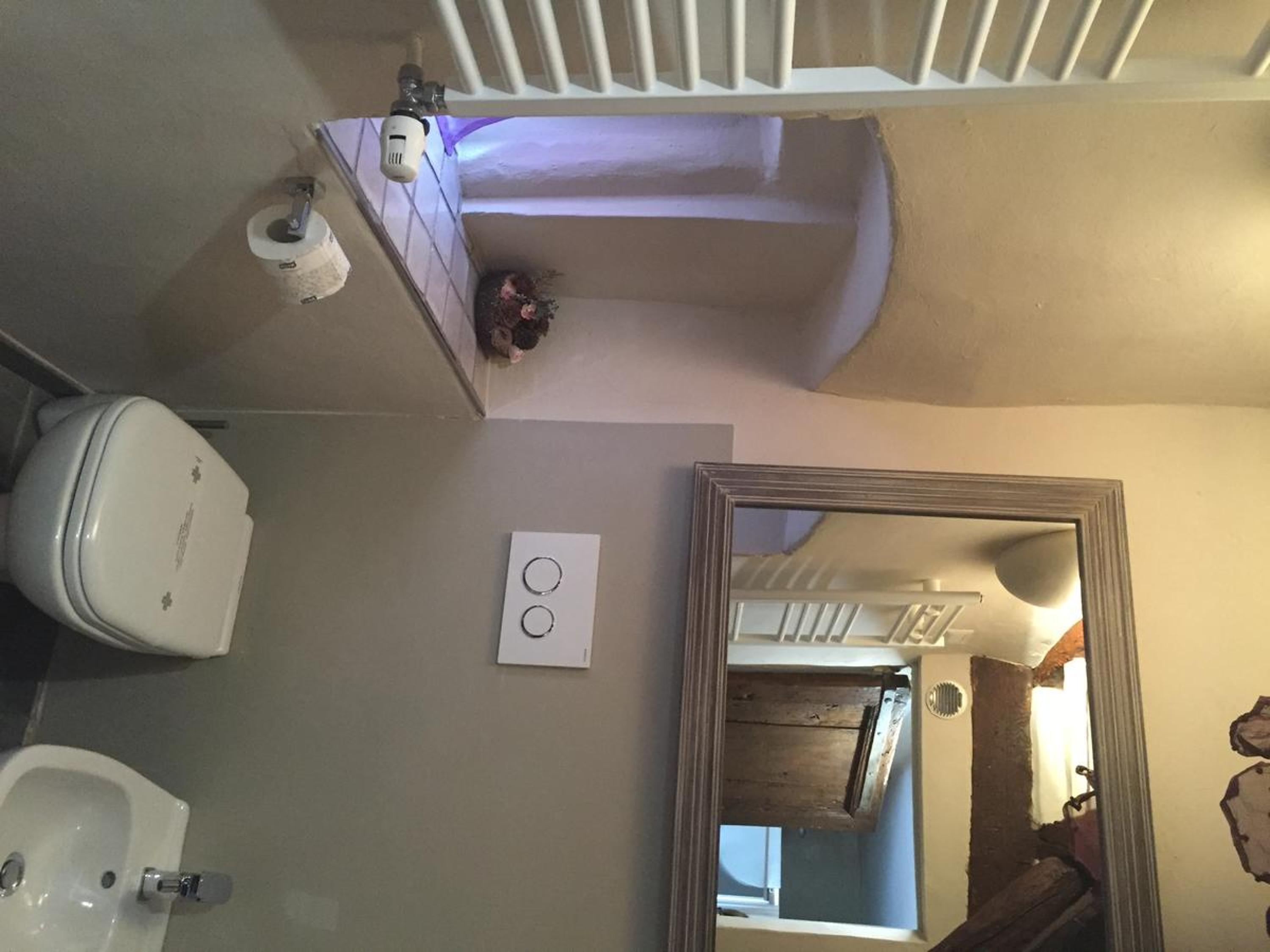 Twin Room - Photo 5