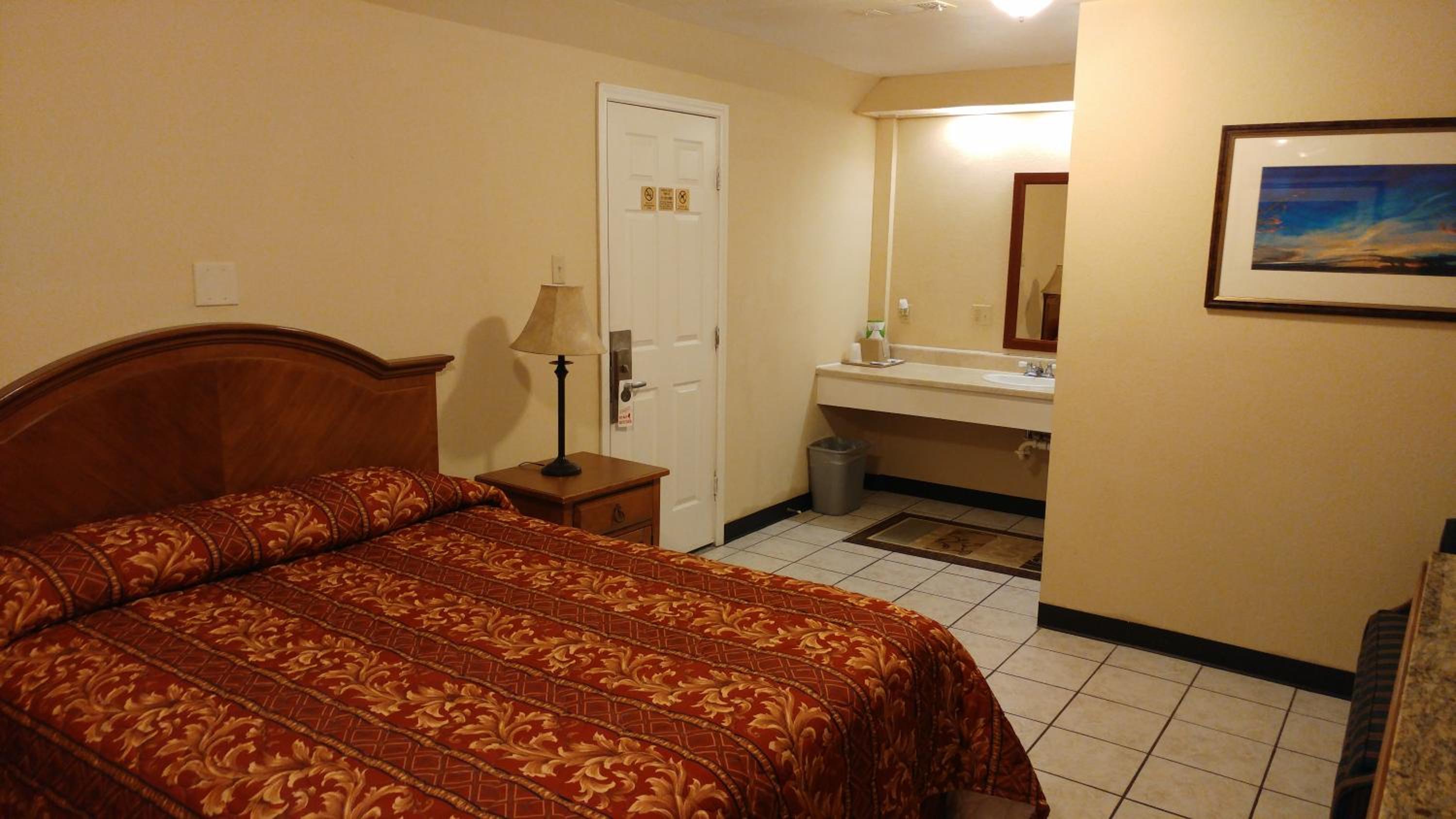 Budget Single Room  (No Window) photo 2