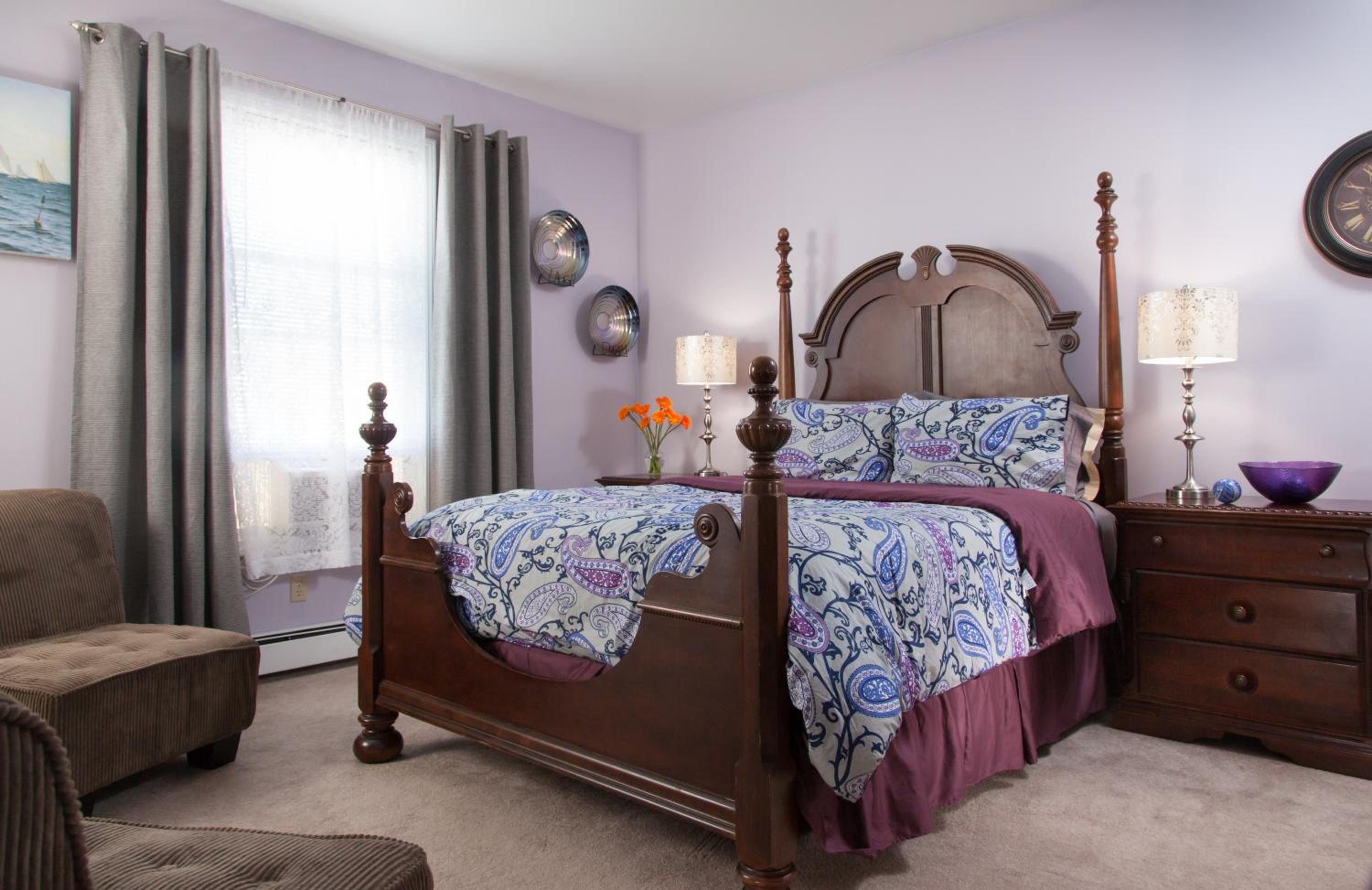 Queen Room photo 1