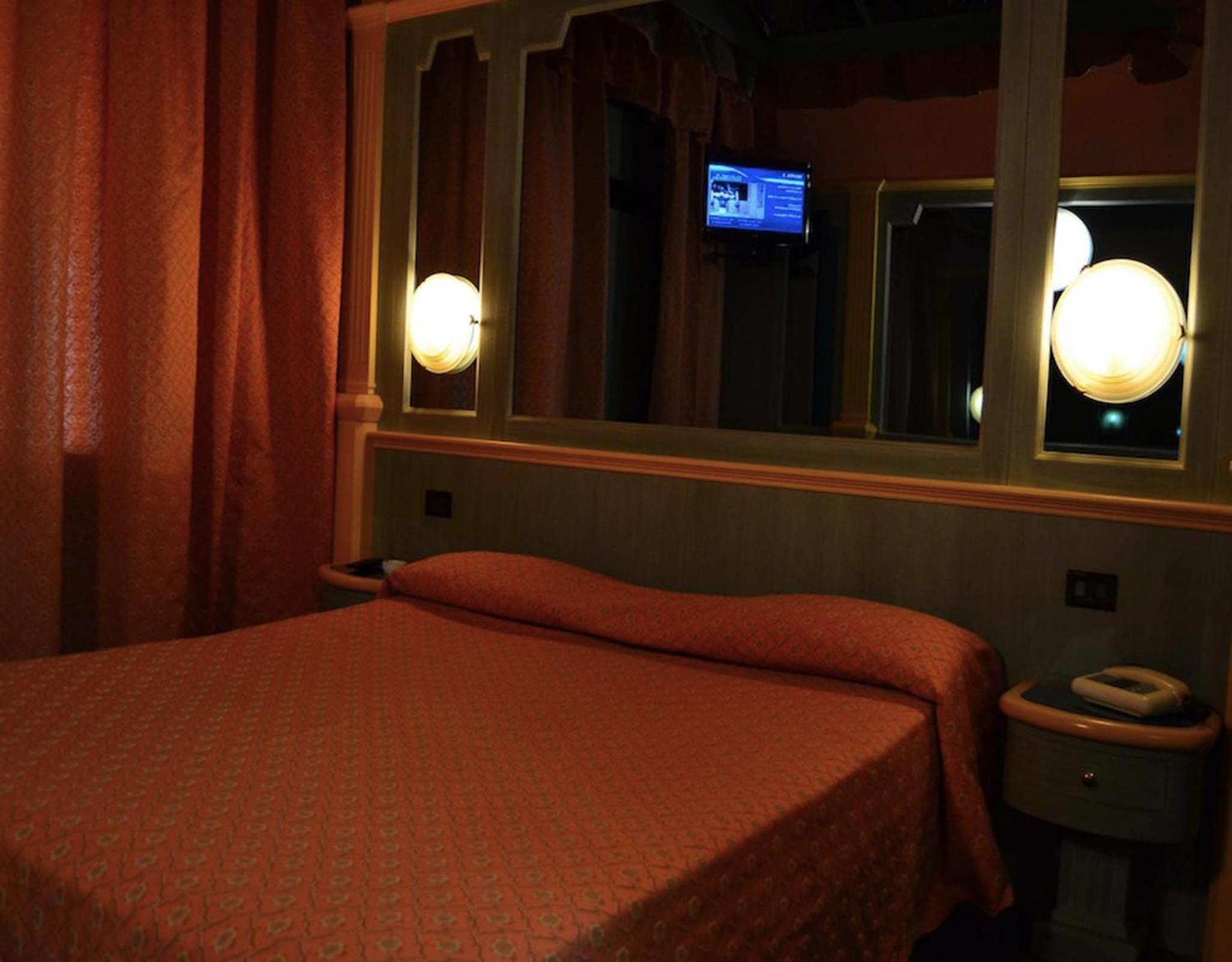 Double Room - Ground Floor photo 3