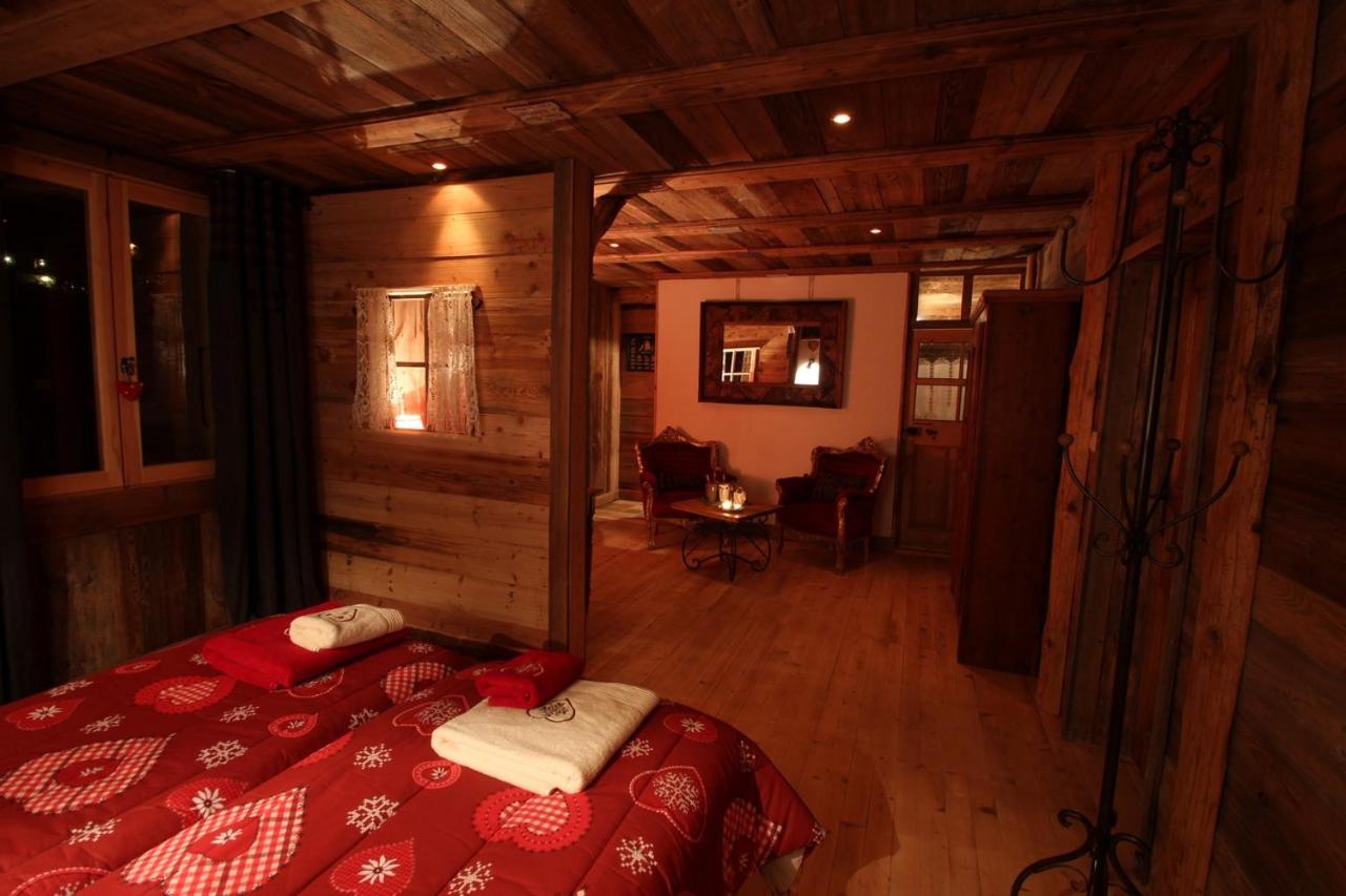 Double or Twin Room with Mountain View (without Terrace) photo 2