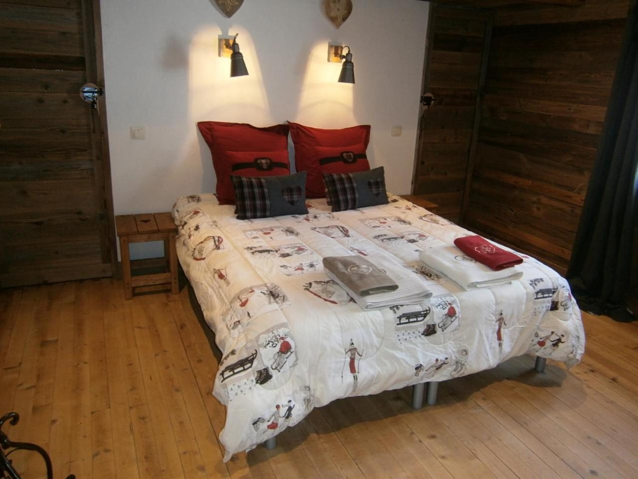 Double or Twin Room with Mountain View (without Terrace) photo 1