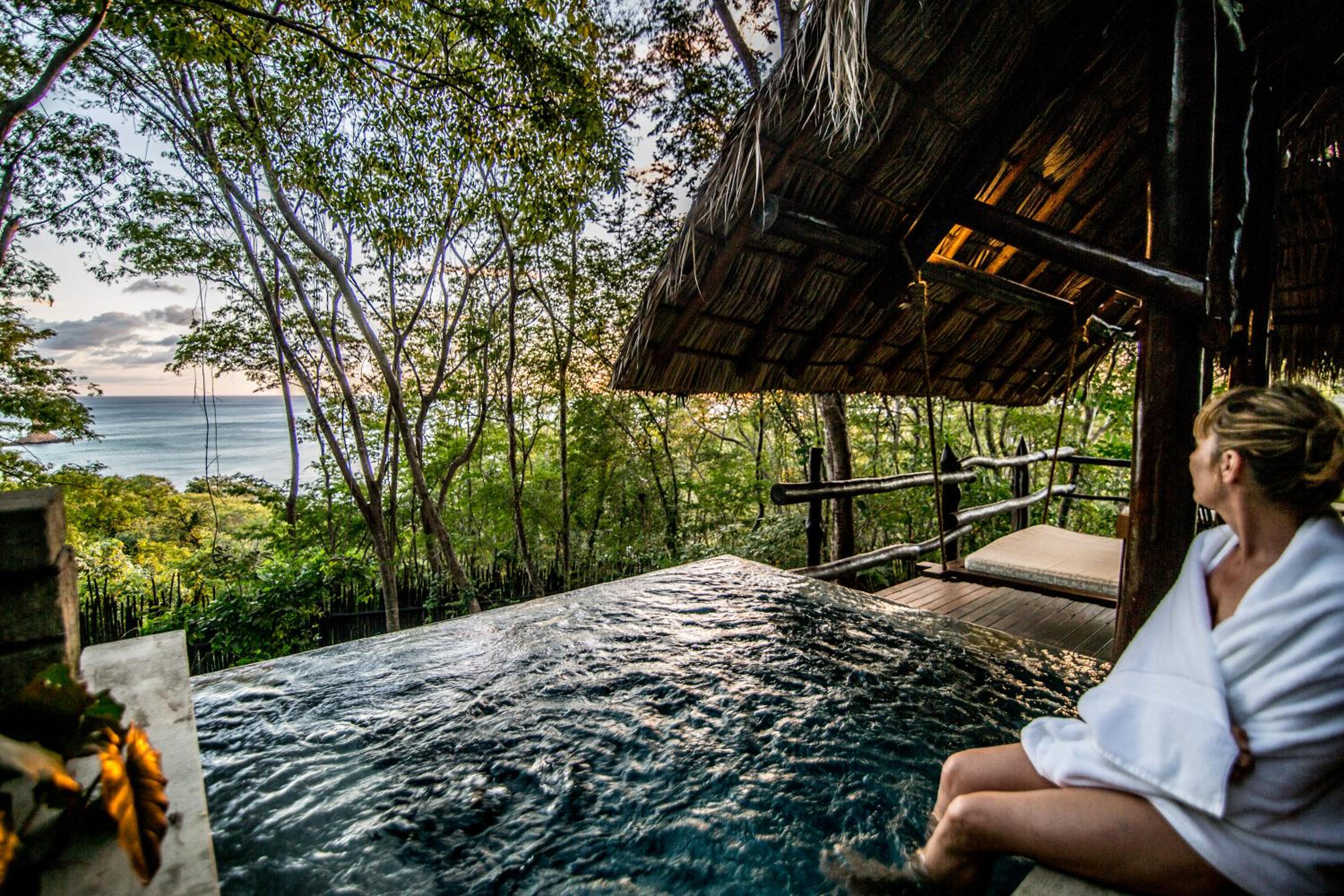 Oceanview Bungalow with Plunge Pool photo 2