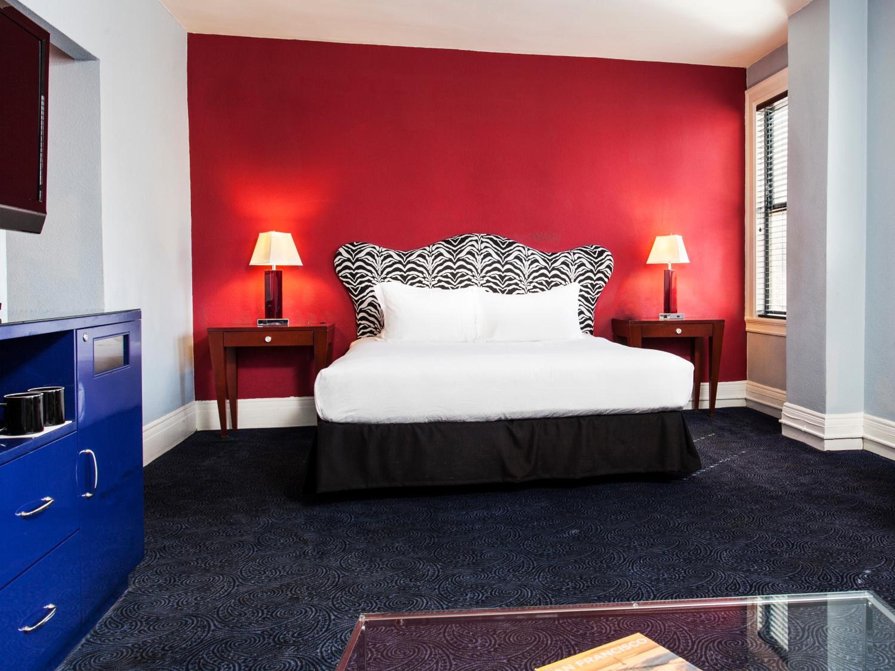 Suite - Photo 2
