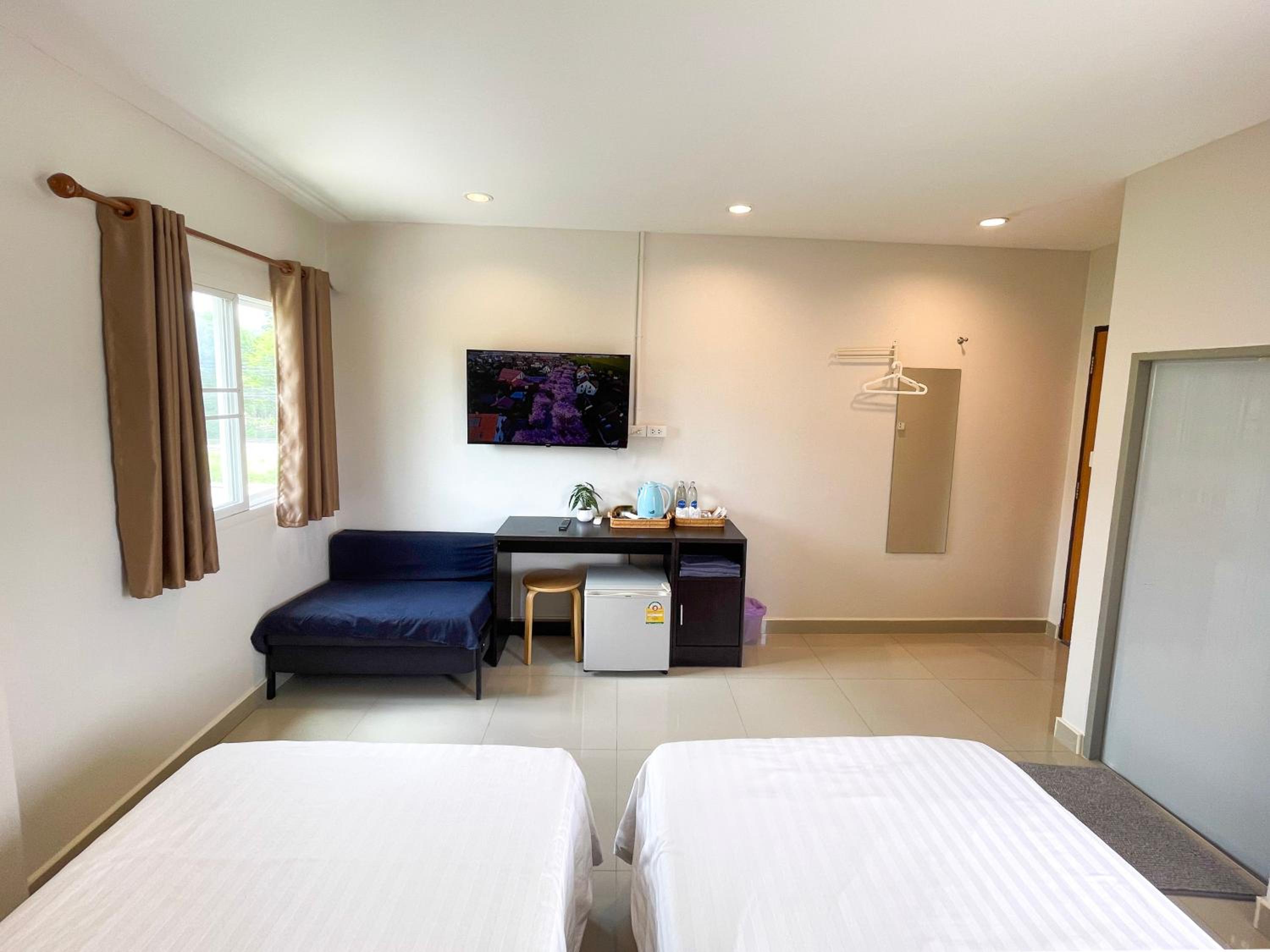 Standard Twin Room, photo 6