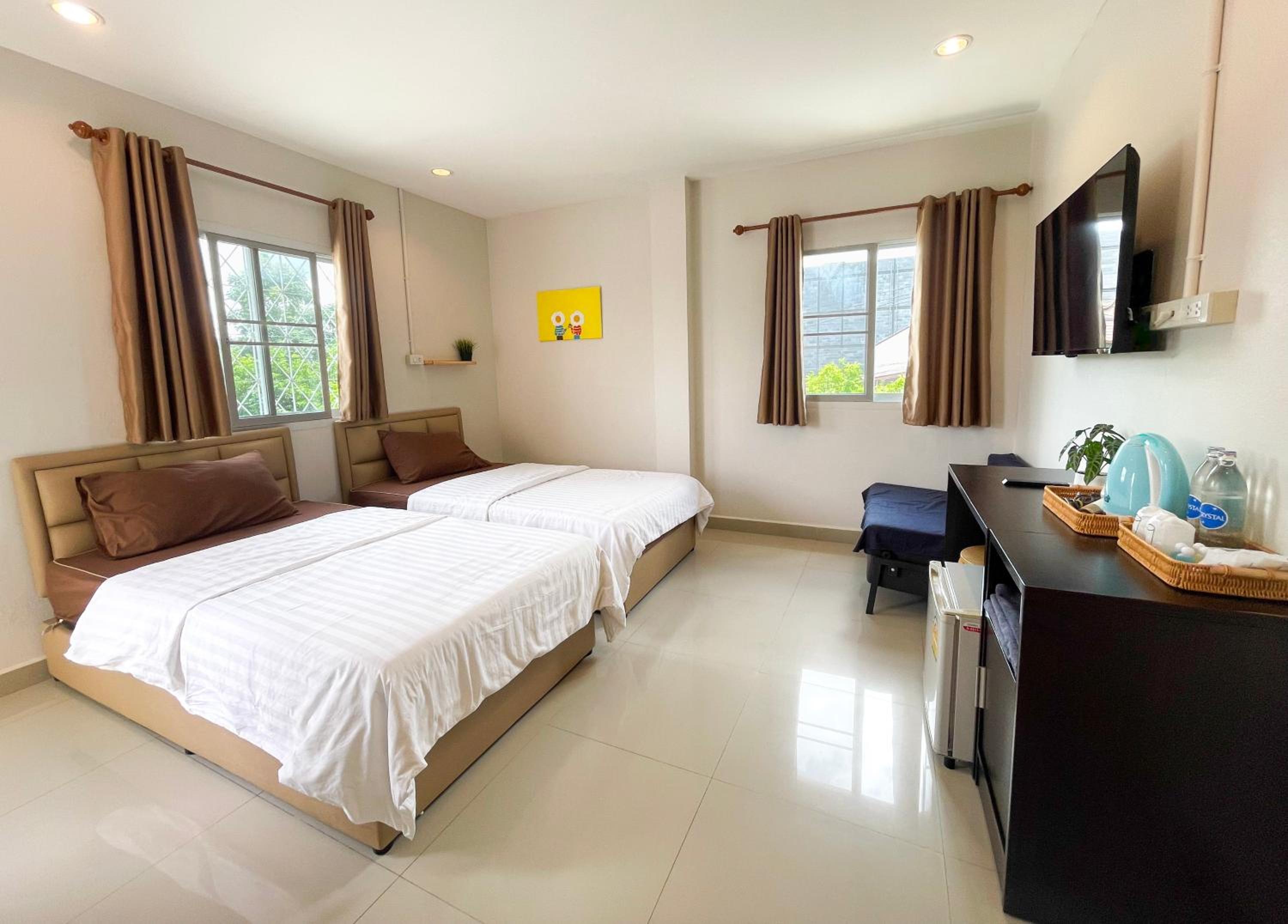 Standard Twin Room