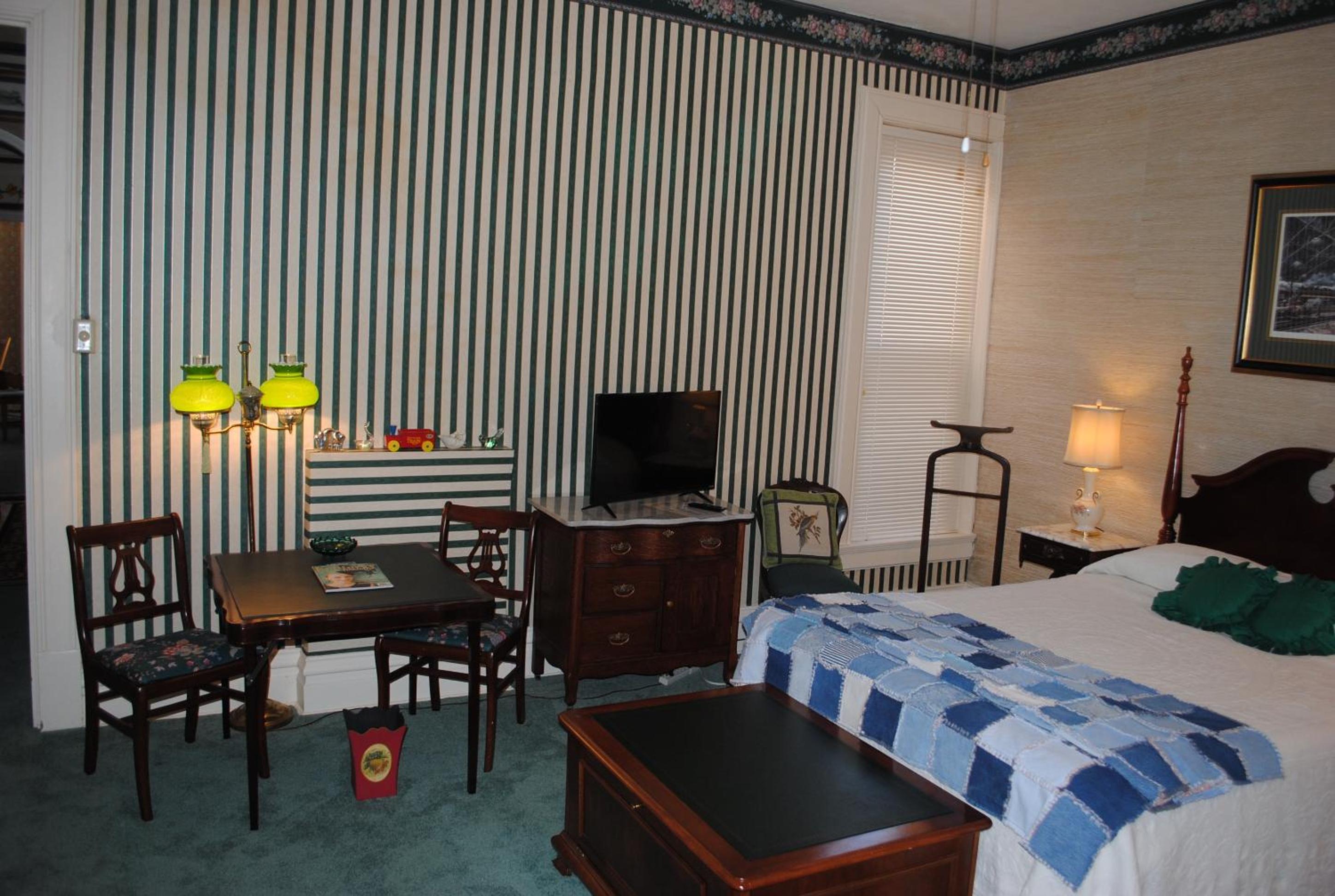 Deluxe Queen Room photo 3