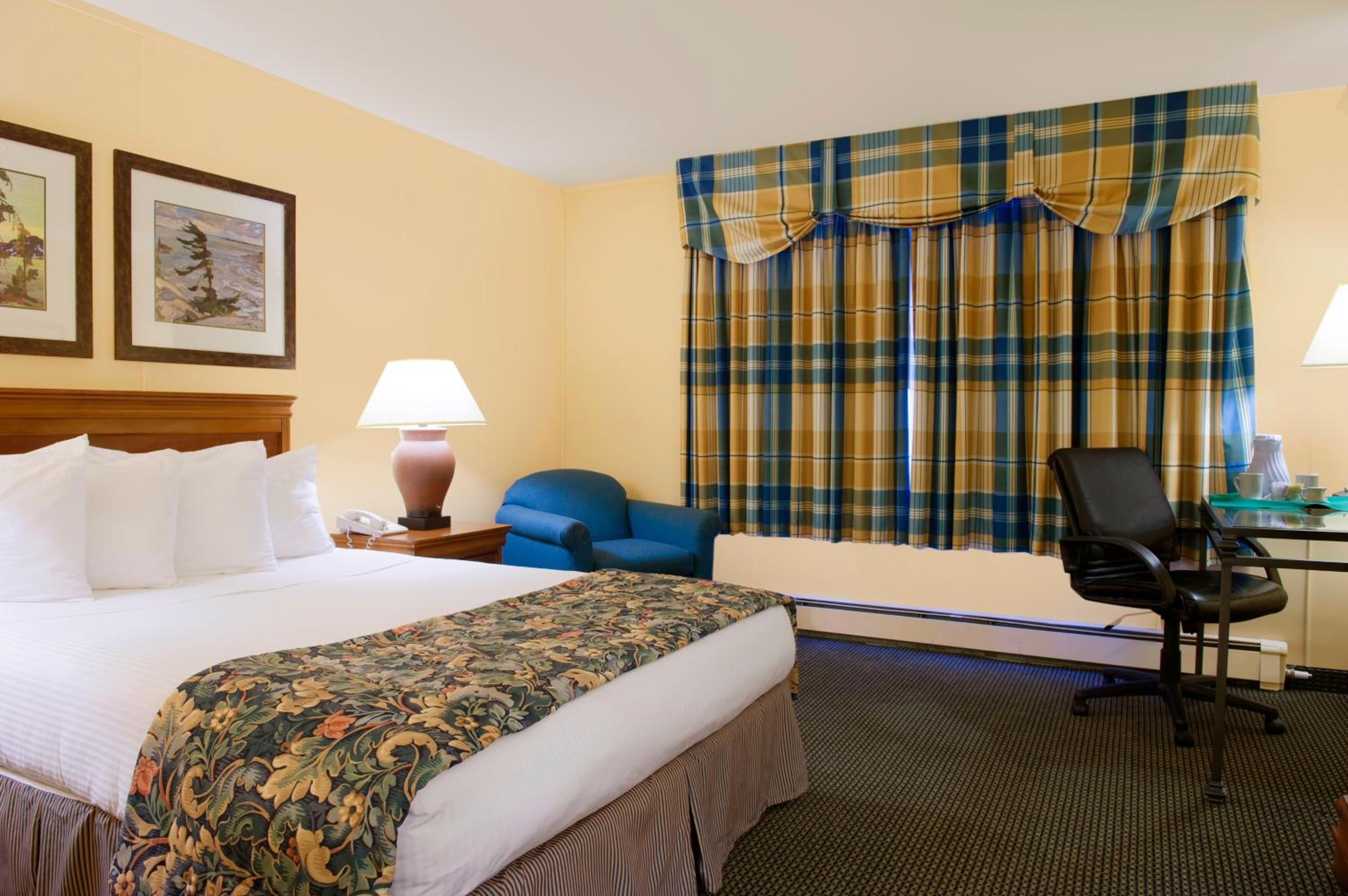 Queen Room
