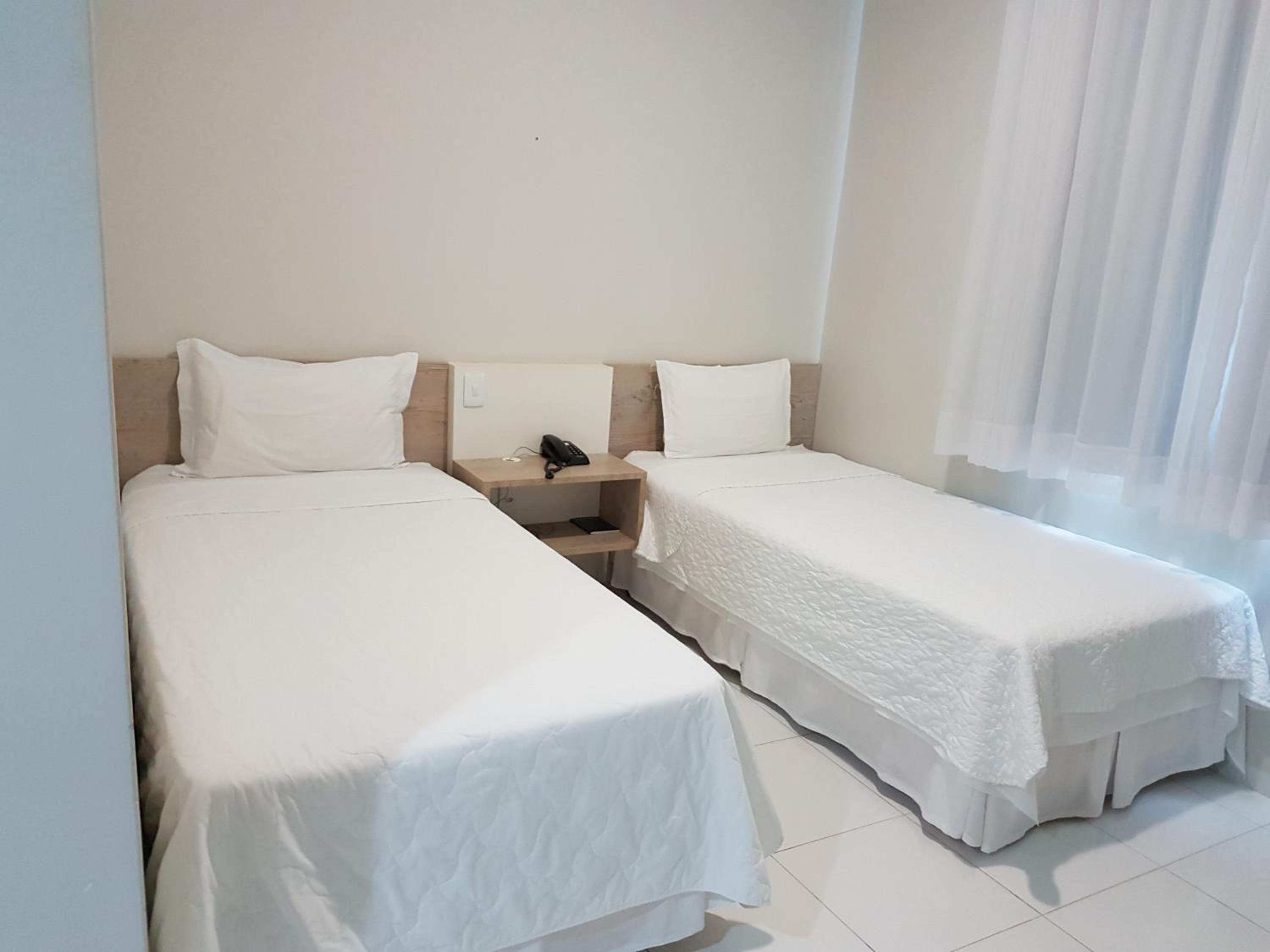 Standard Room with twin beds - Photo 1