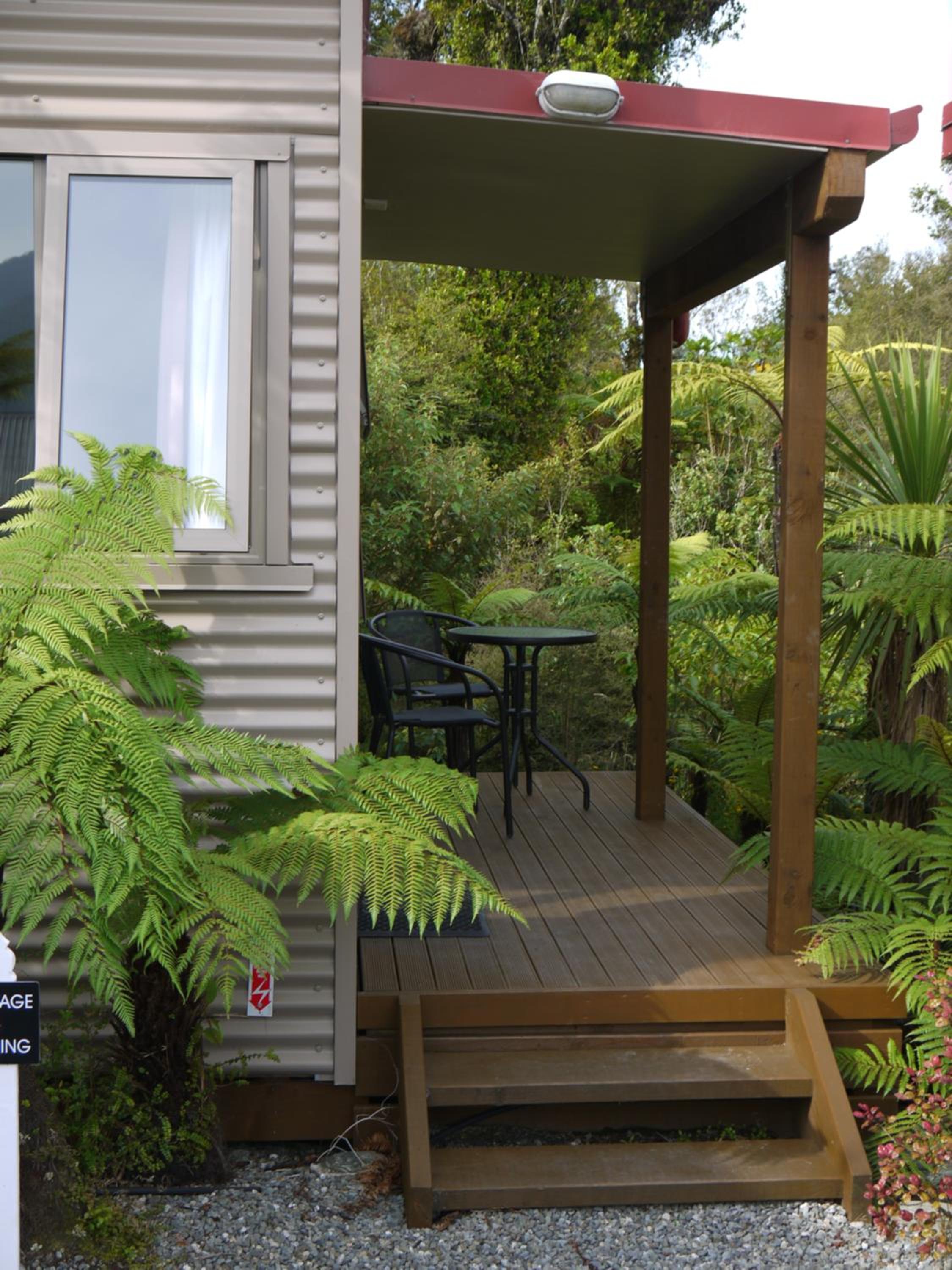 Cottage with Mountain View thumbnail 6