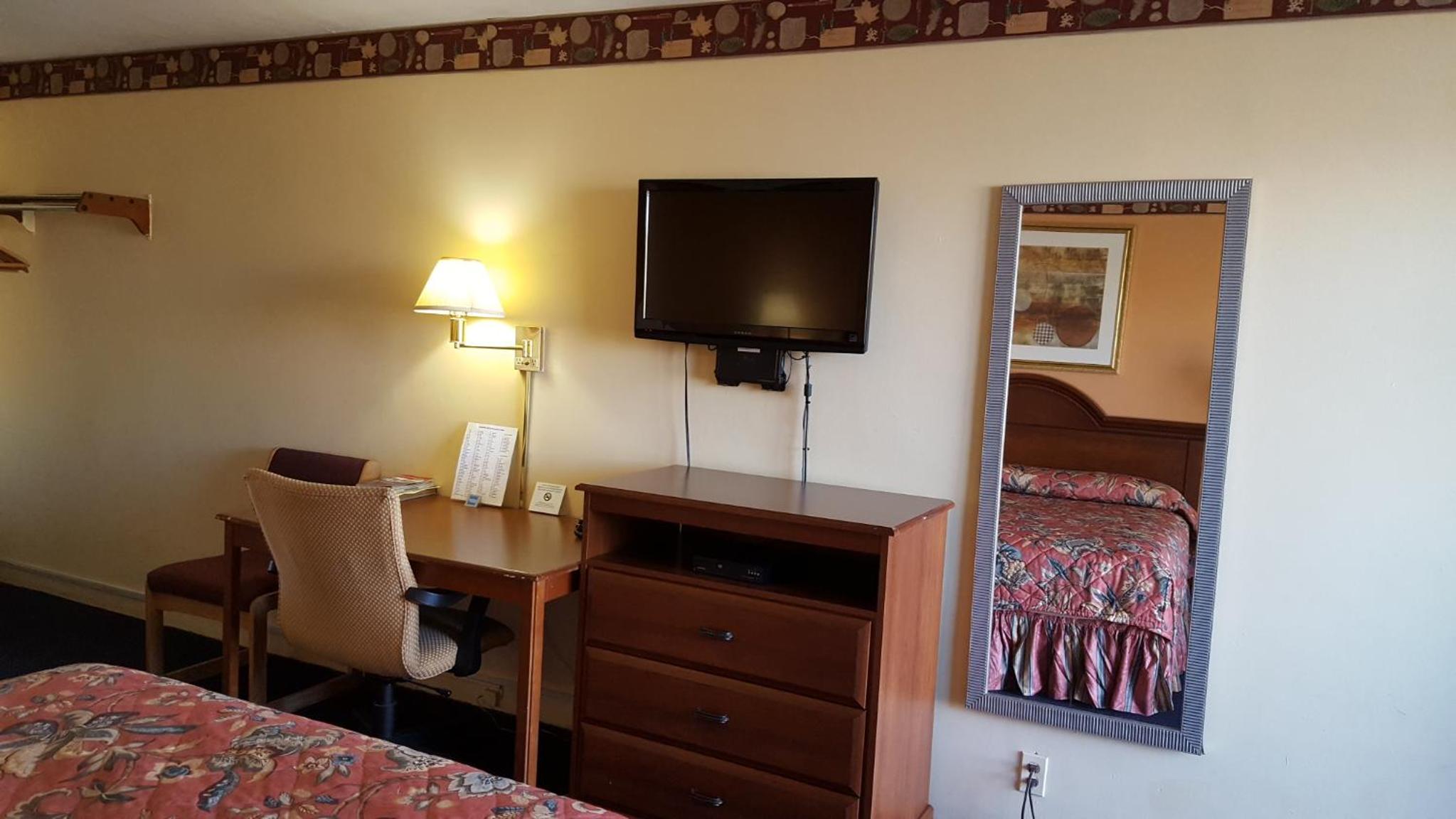 Standard King Room - Non-Smoking  - Photo 2