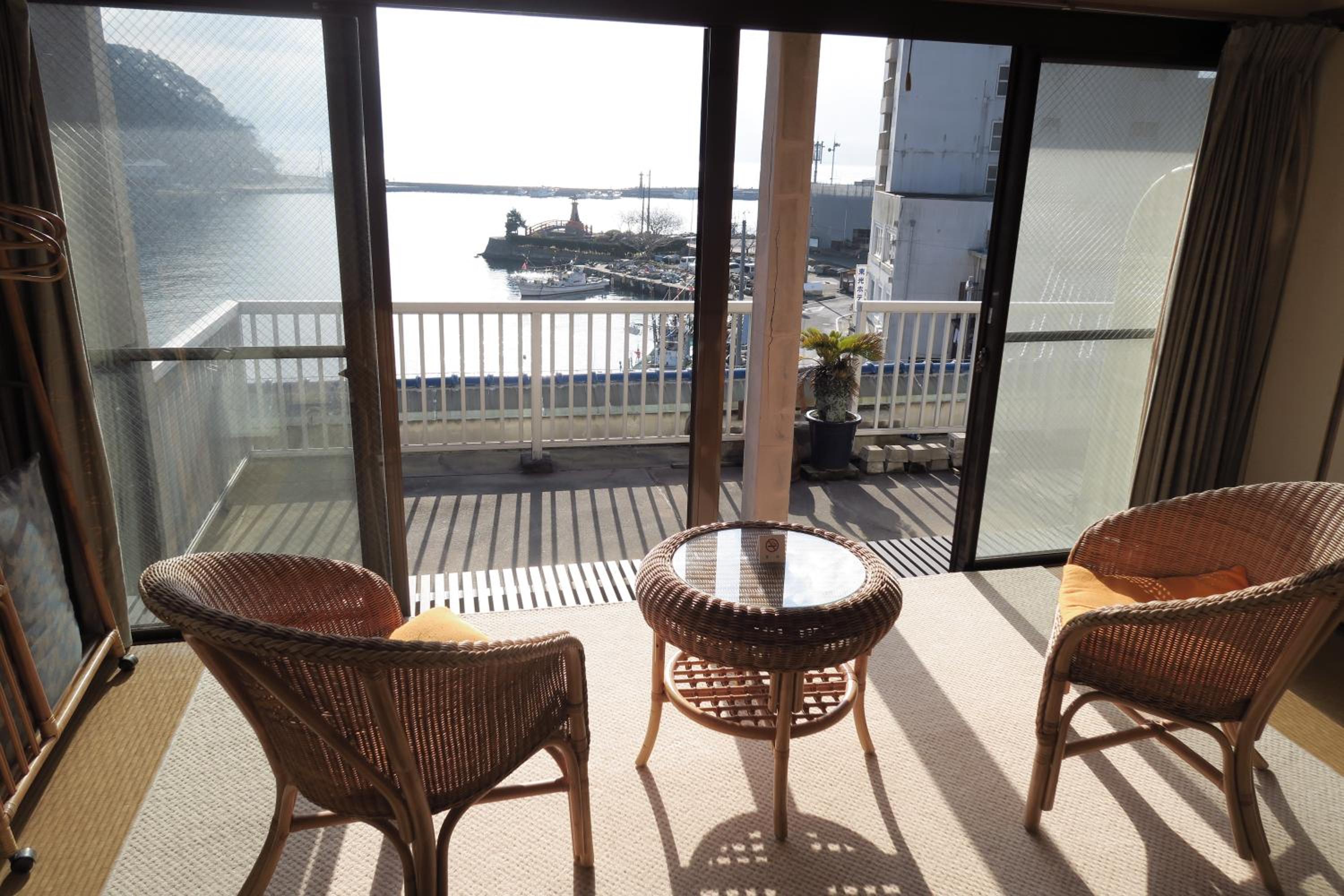 Japanese-Style Twin Room with Private Bathroom - Sea View photo 3