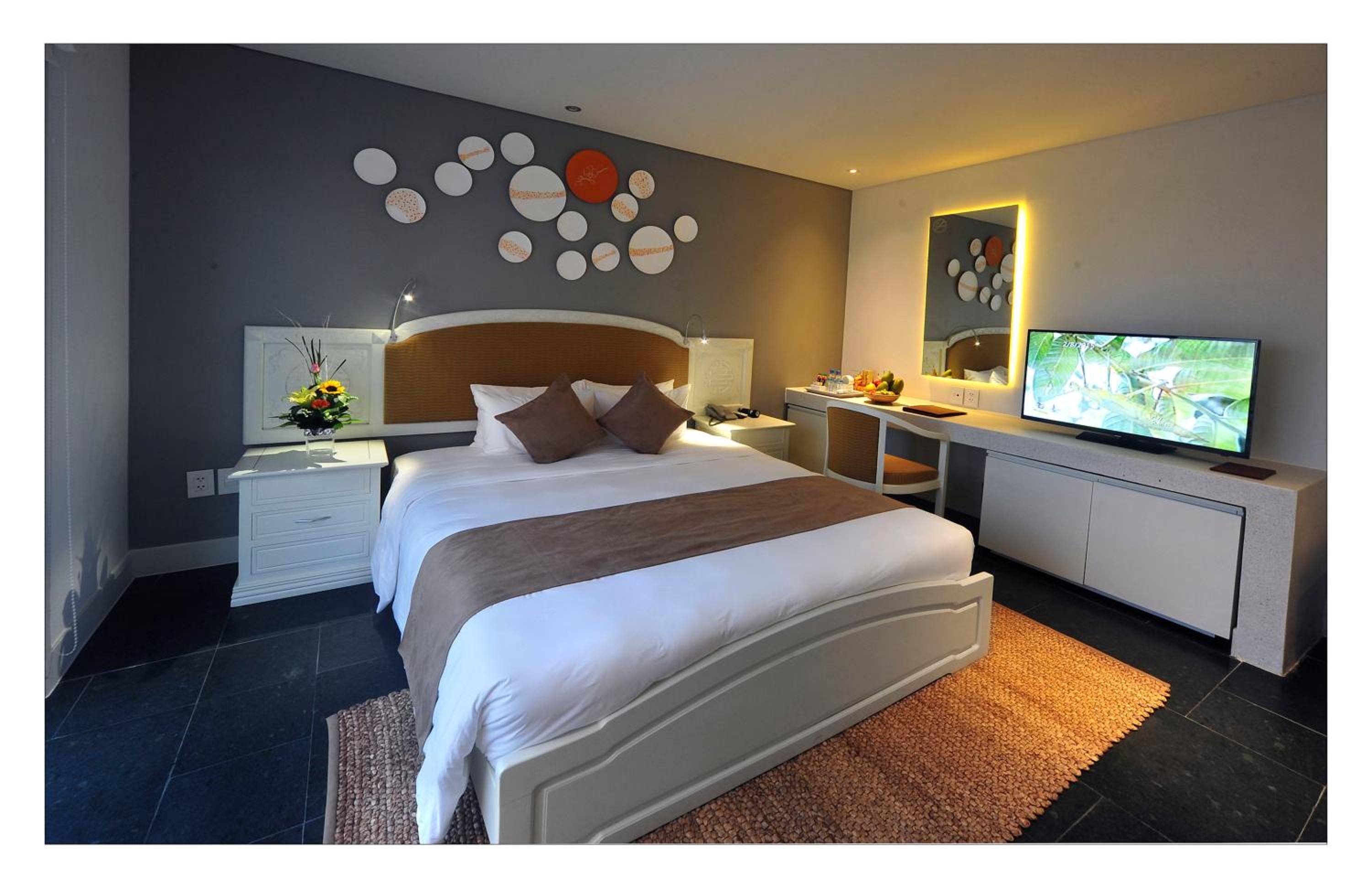 Deluxe Double or Twin Room - Photo 10