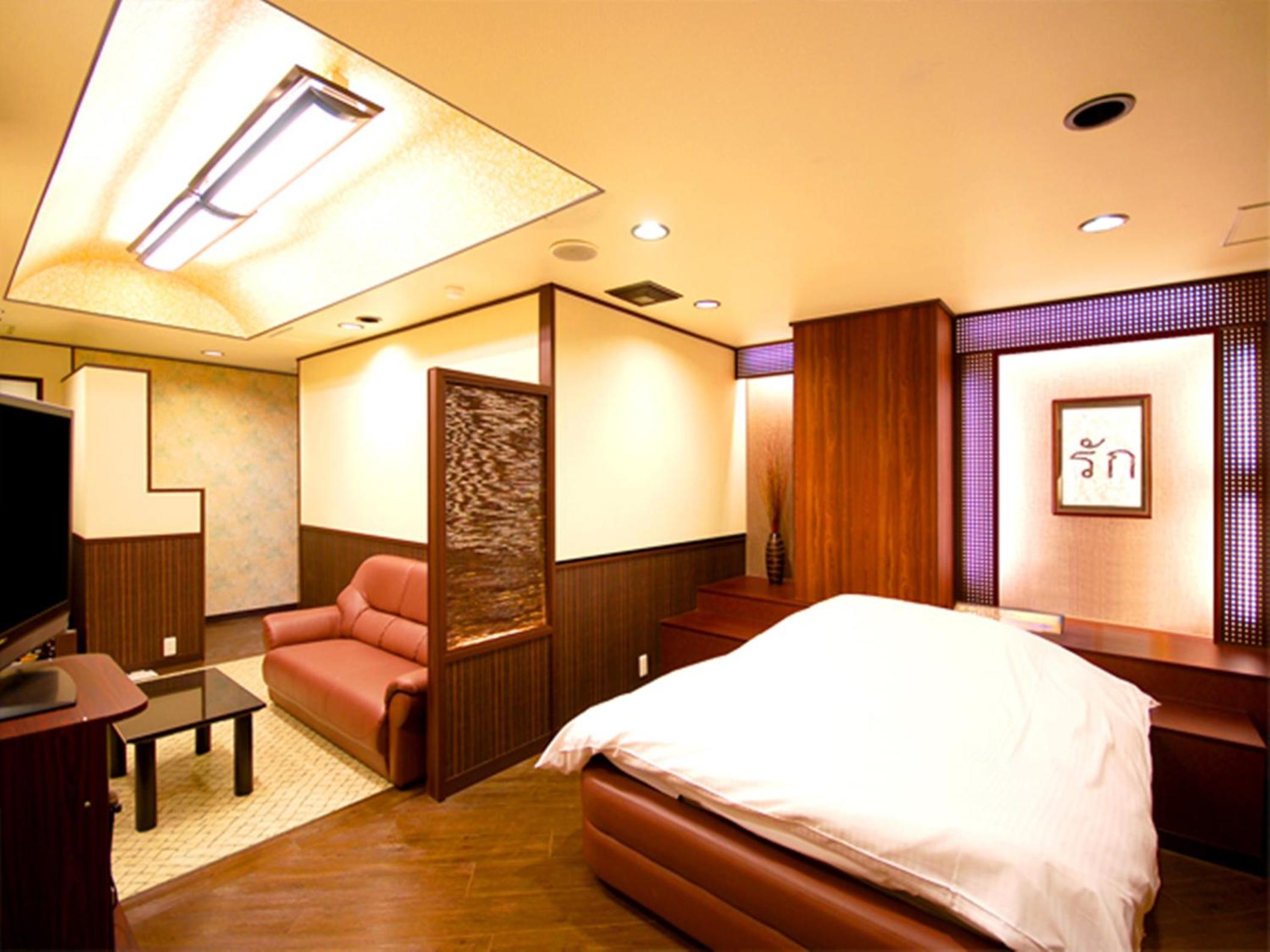 Business King Room