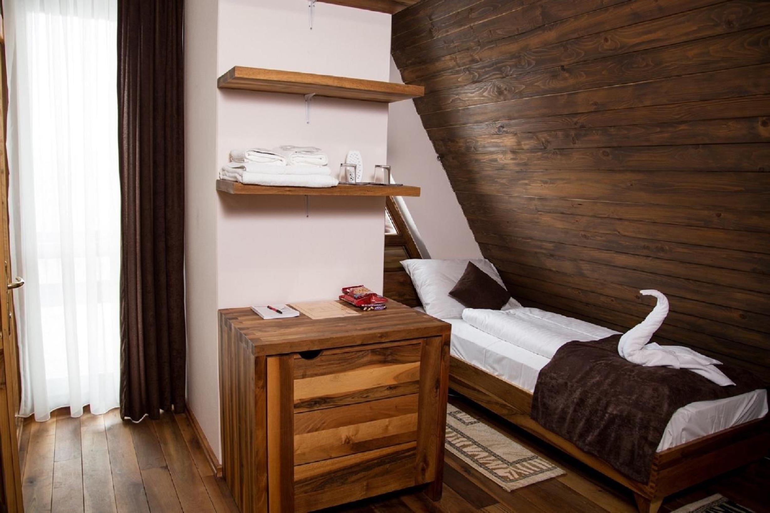 Deluxe Twin Room - Photo 4