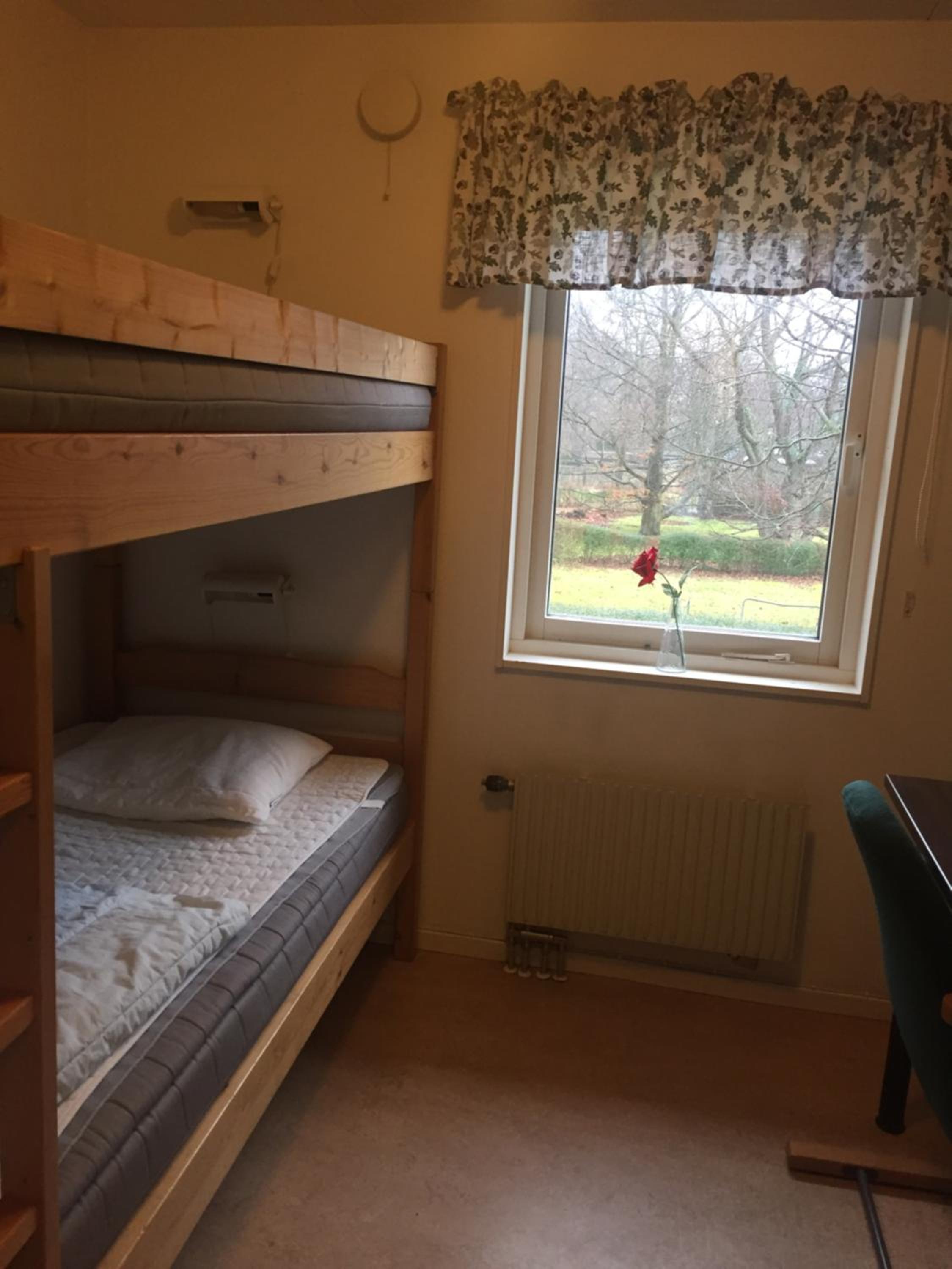 Single Room with Shared Bathroom photo 3