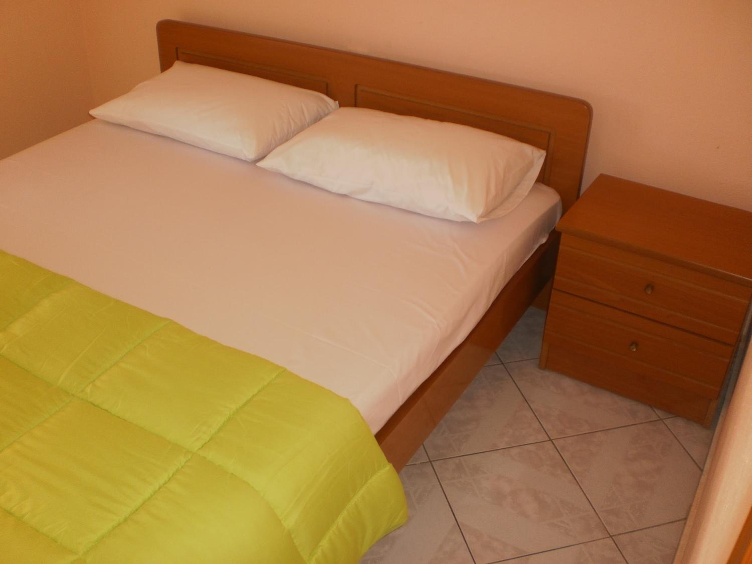 One-Bedroom Apartment (3 Adults)