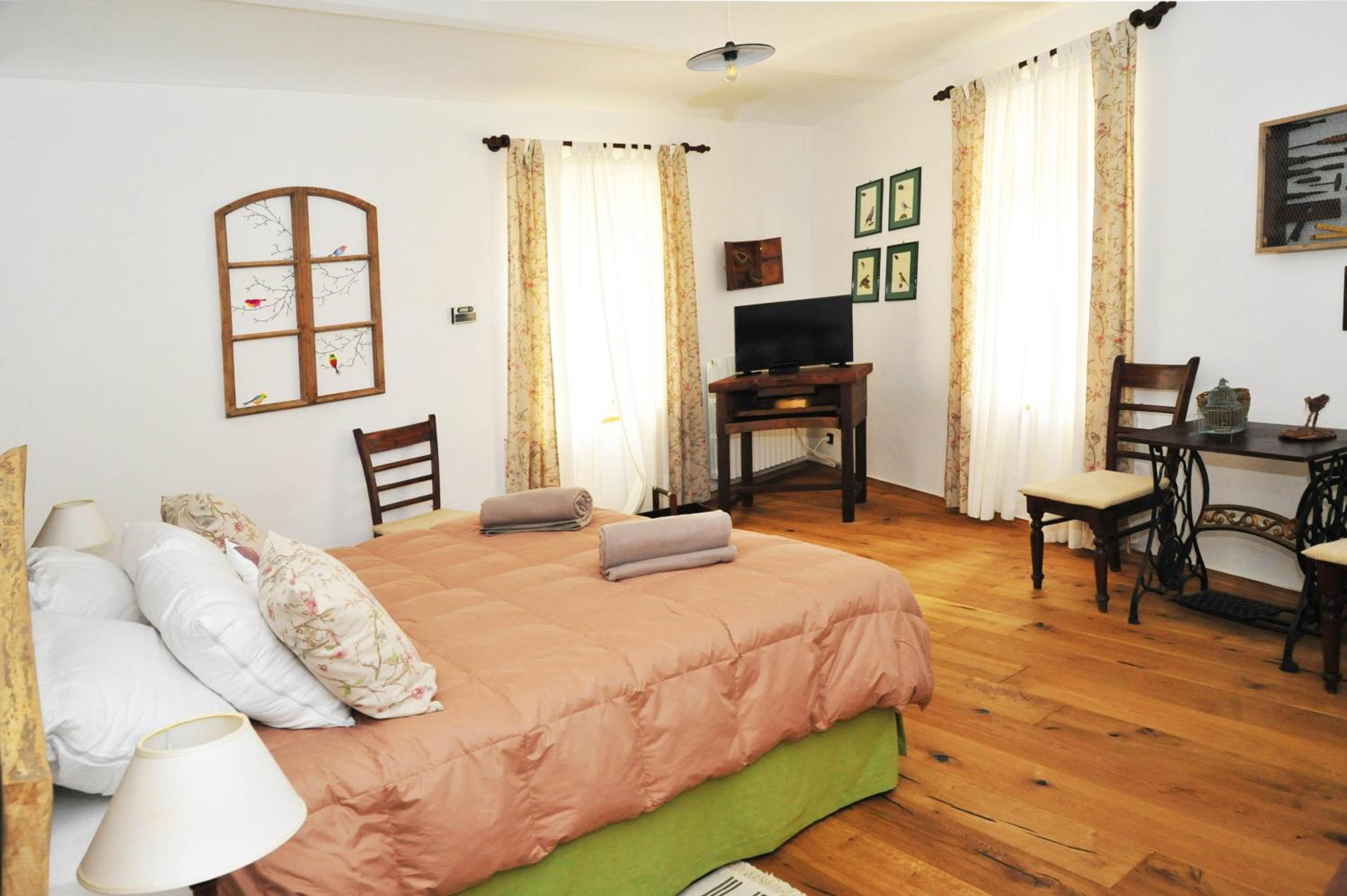 One-Bedroom House photo 2