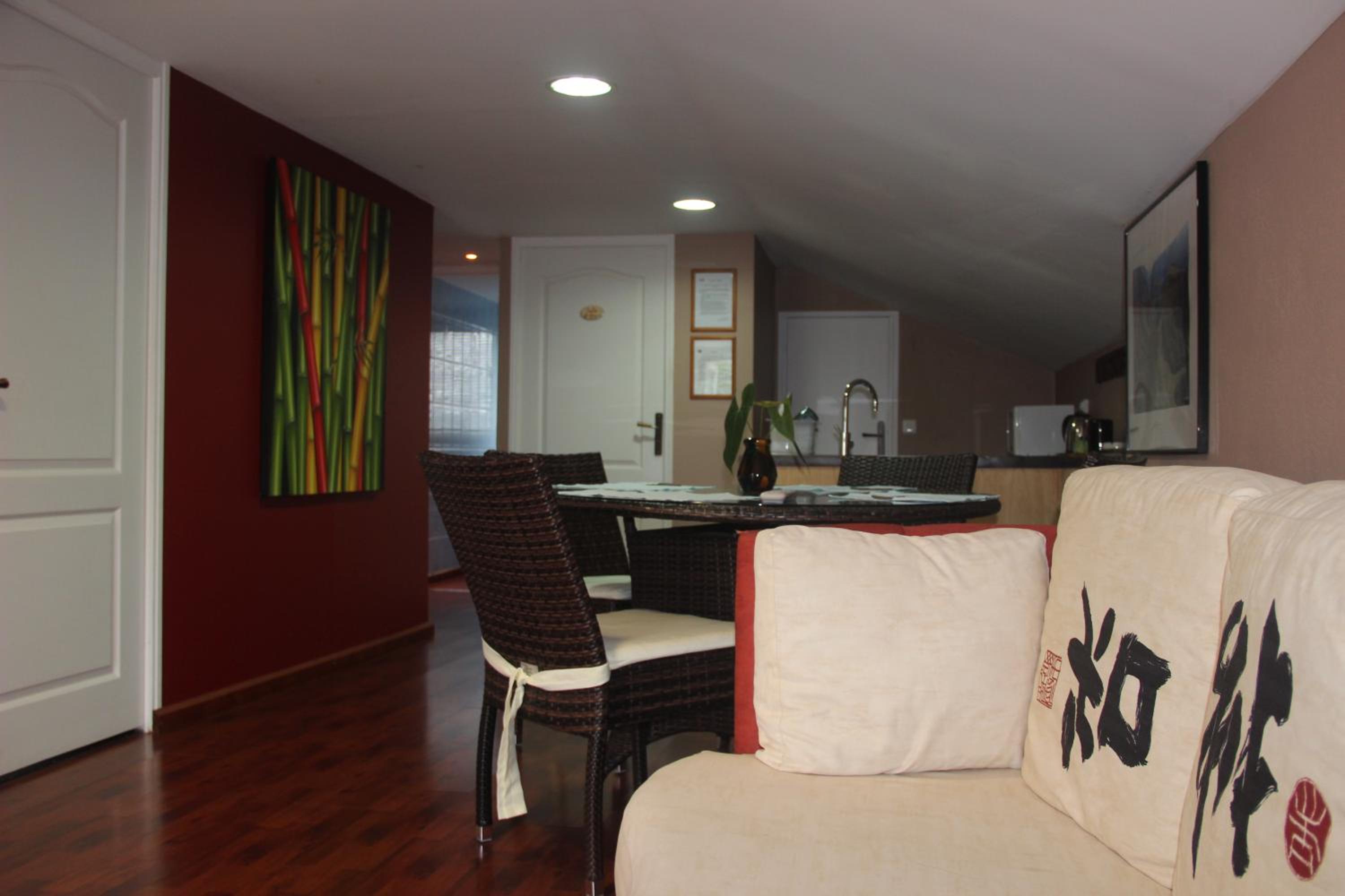 Double Room with Shared Bathroom photo 3