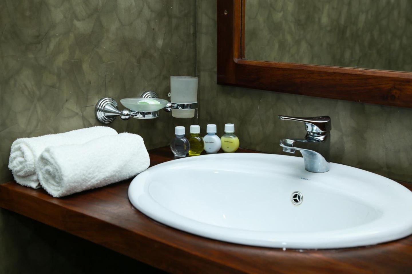 Double Room with Lake View photo 3