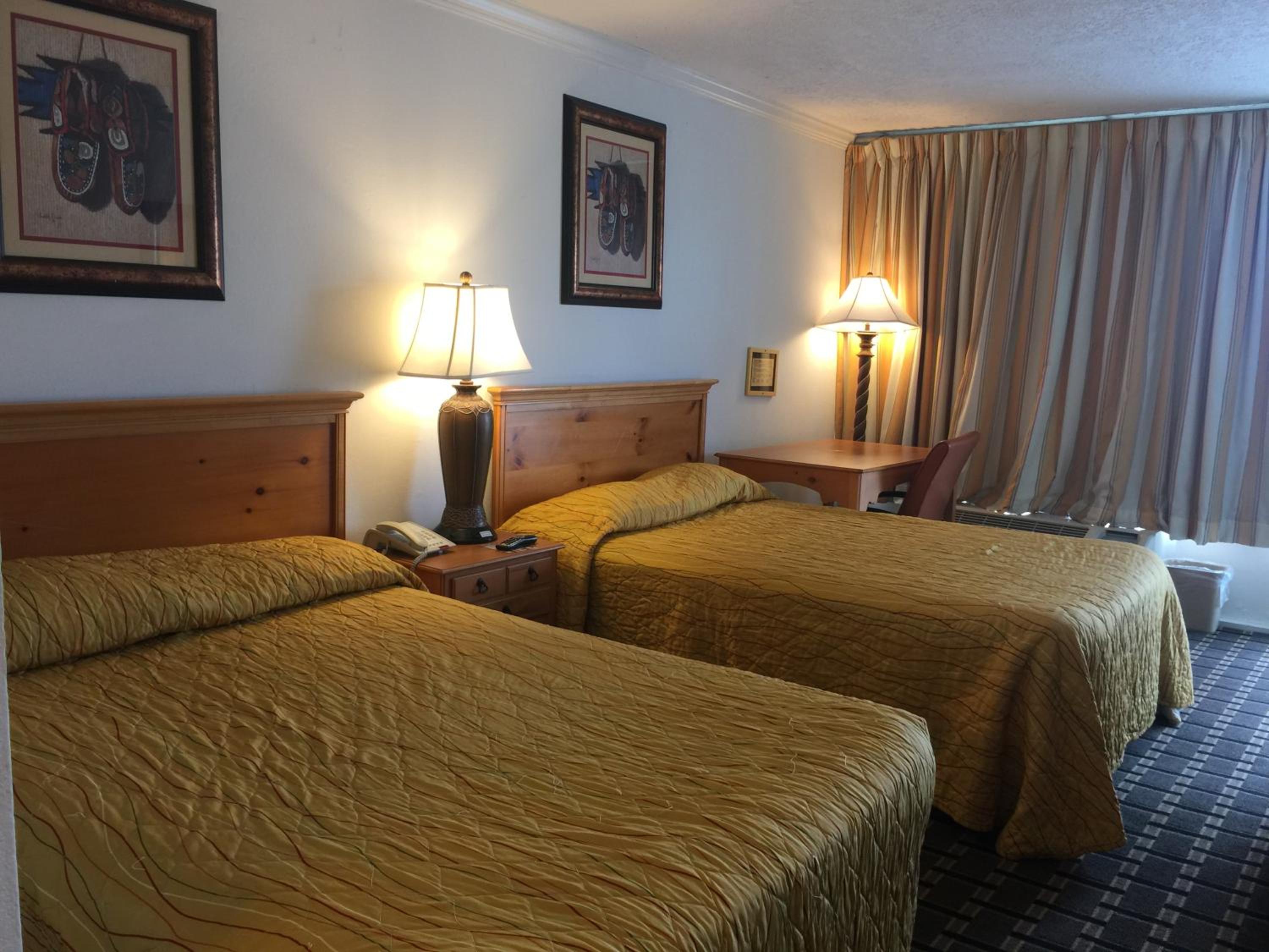 Double Room with Two Double Beds - Photo 1