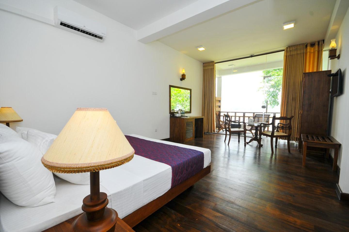 Double Room with Lake View photo 2