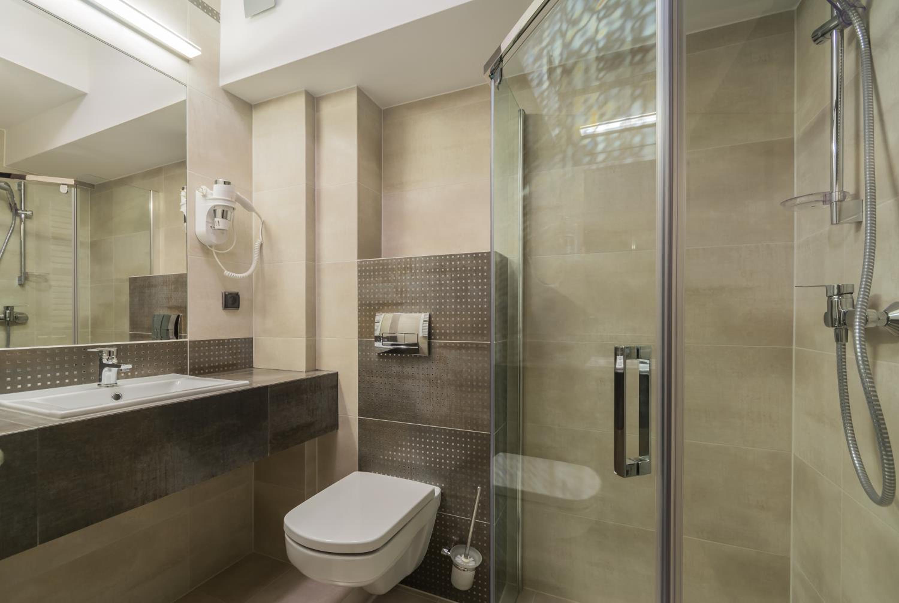 Double Room - Photo 2