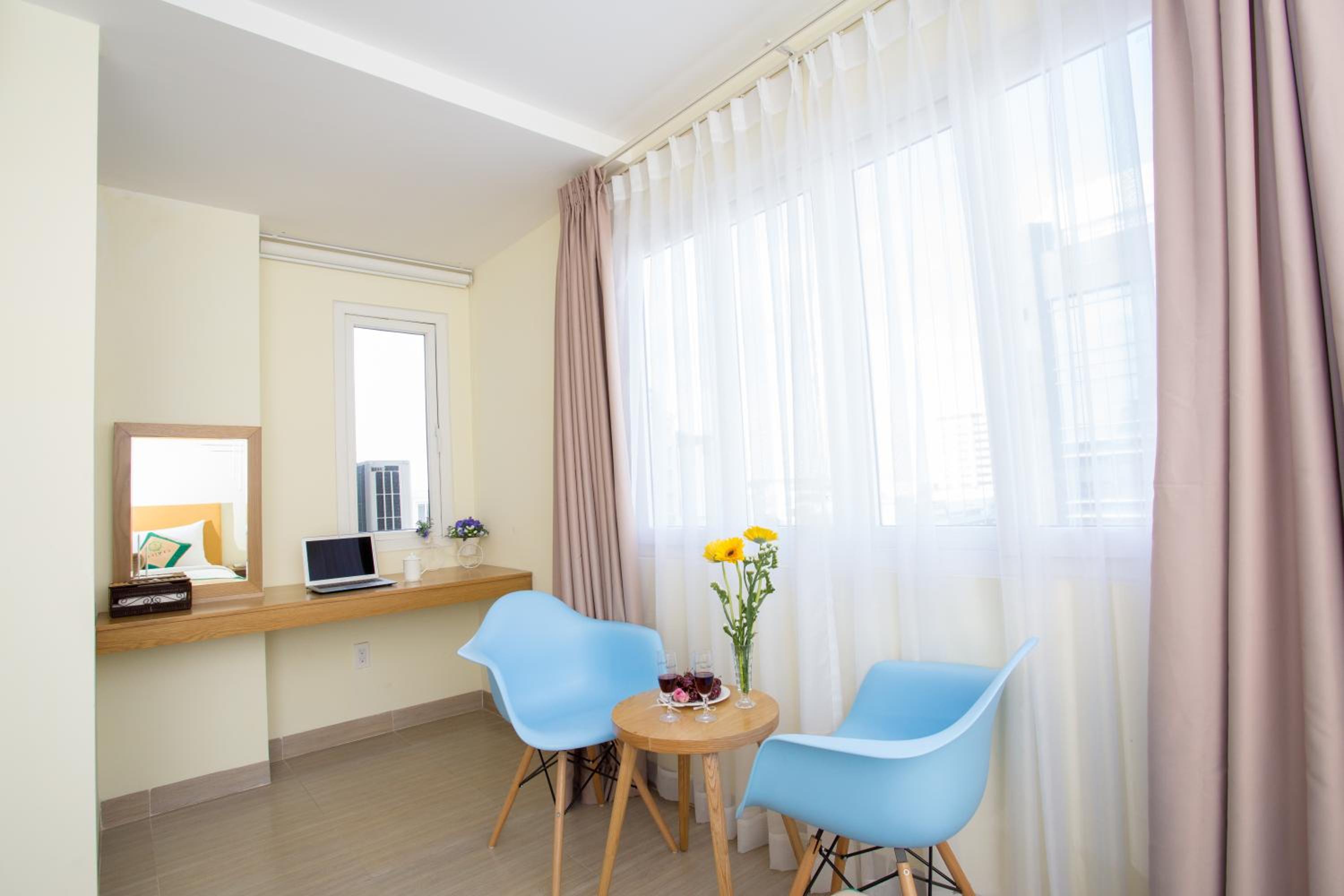 Family Room photo 2