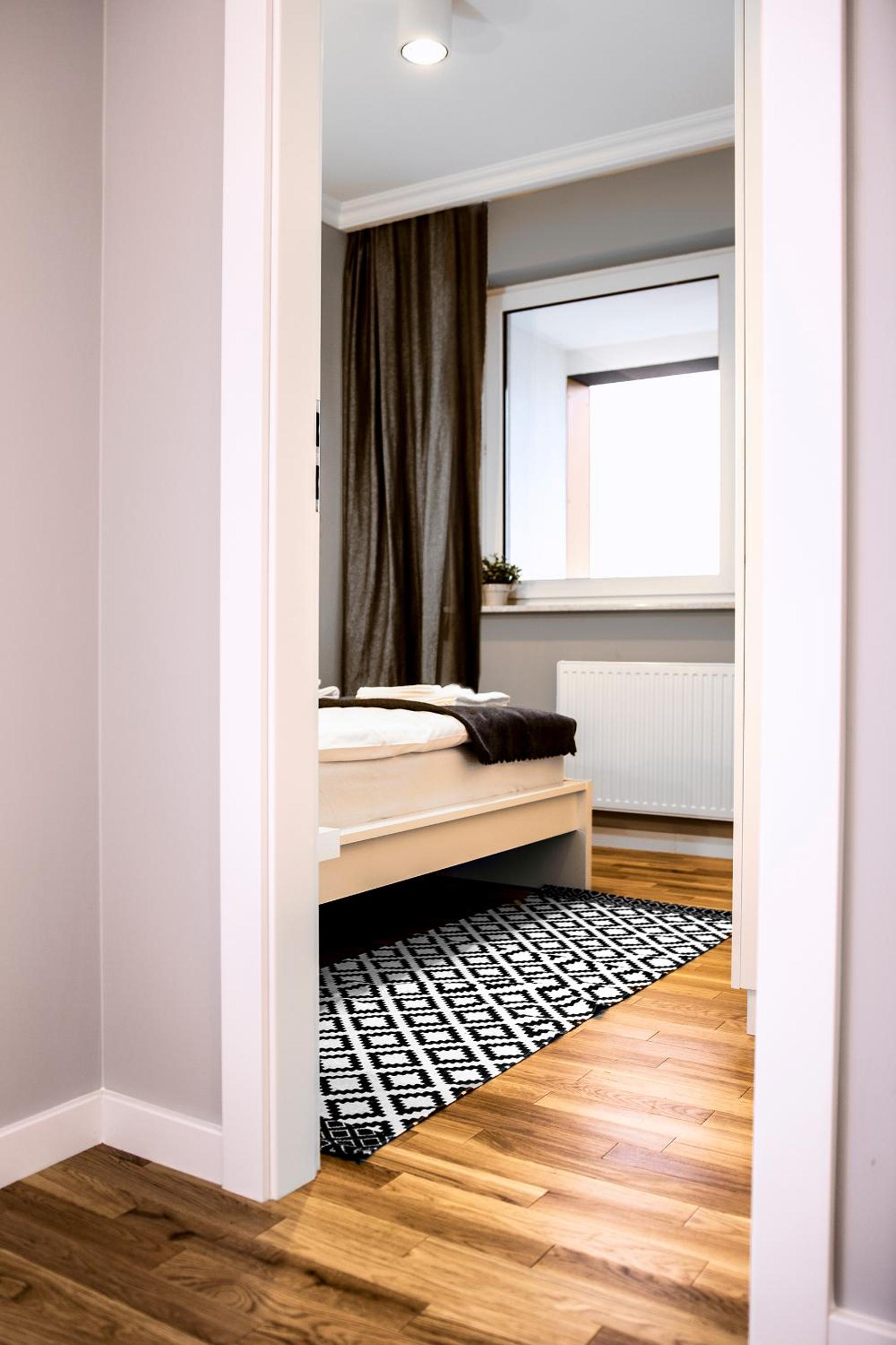 One-Bedroom Apartment - Photo 8