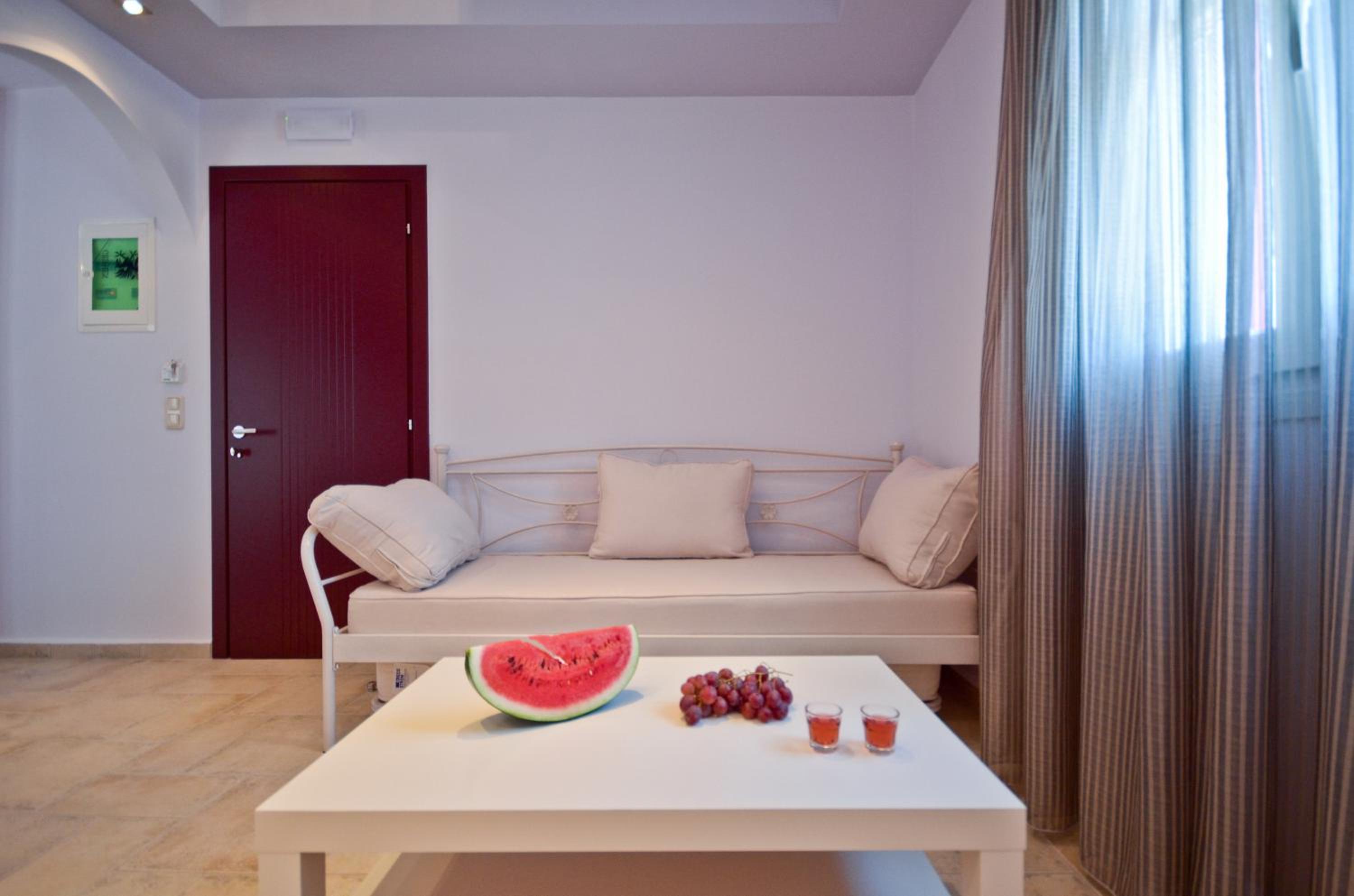Family Room with Private Balcony - Photo 8
