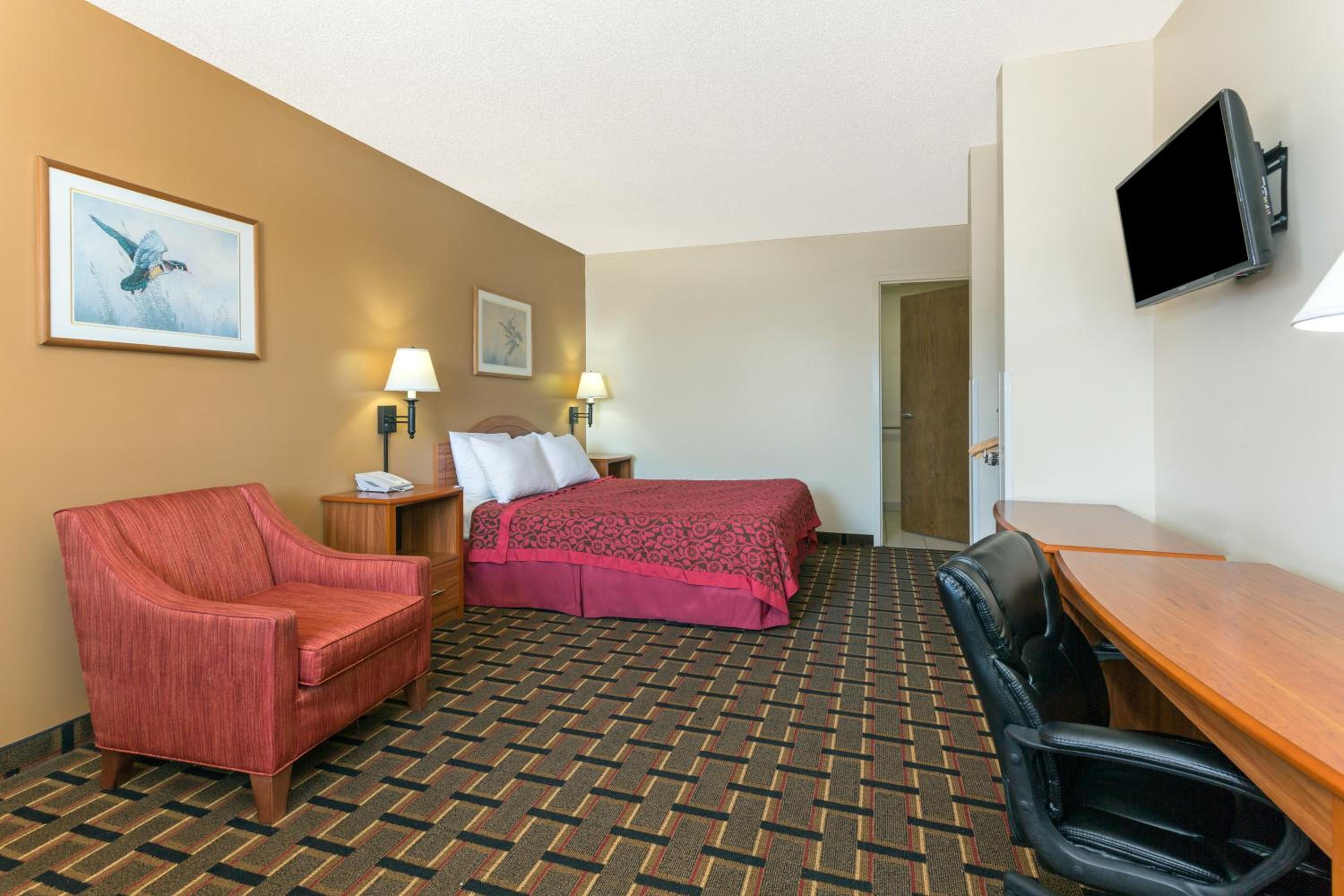Queen Room - Disability Access/Non-Smoking - Photo 1