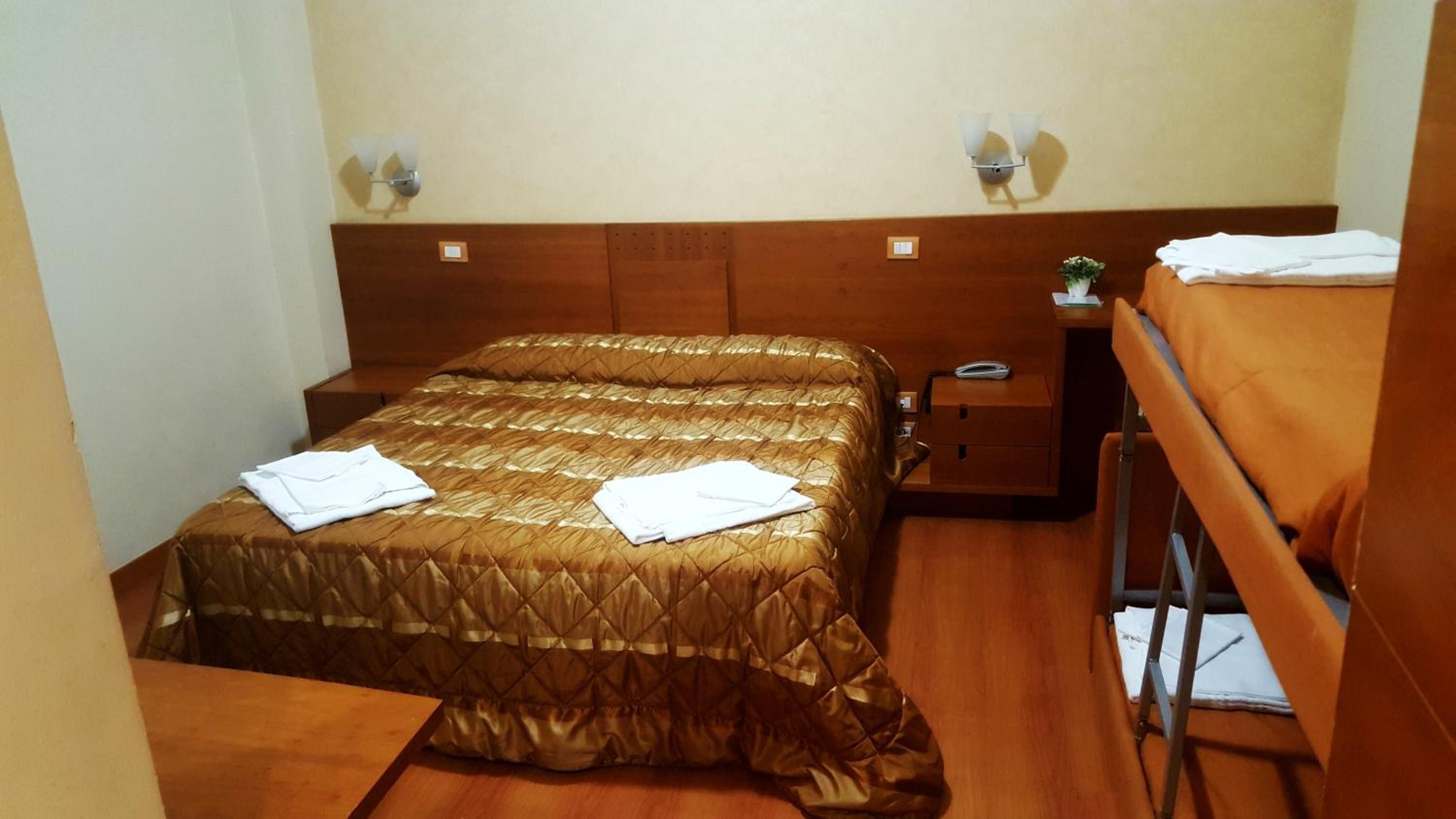 Triple Room - Photo 4