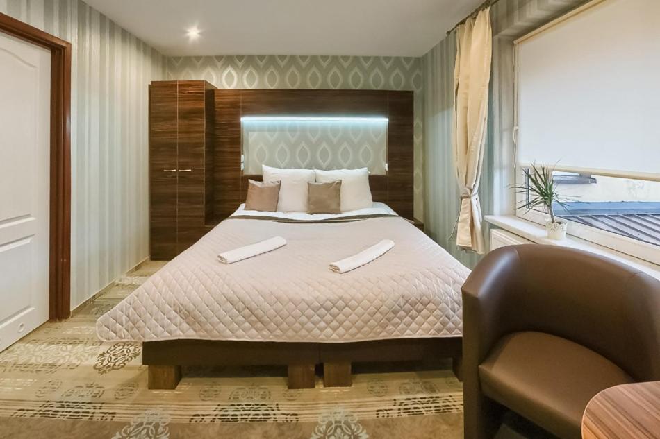 Double Room with Private Bathroom photo 3