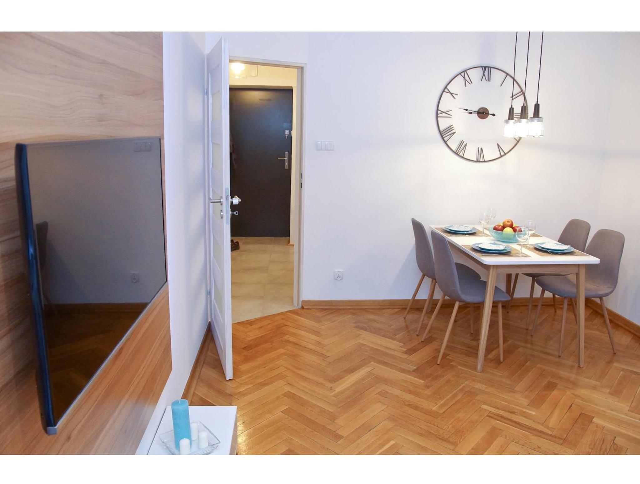 One-Bedroom Apartment - Photo 7