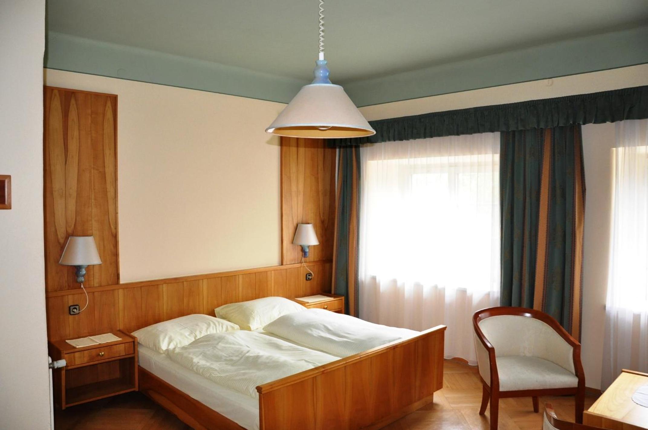 Double Room - Photo 4