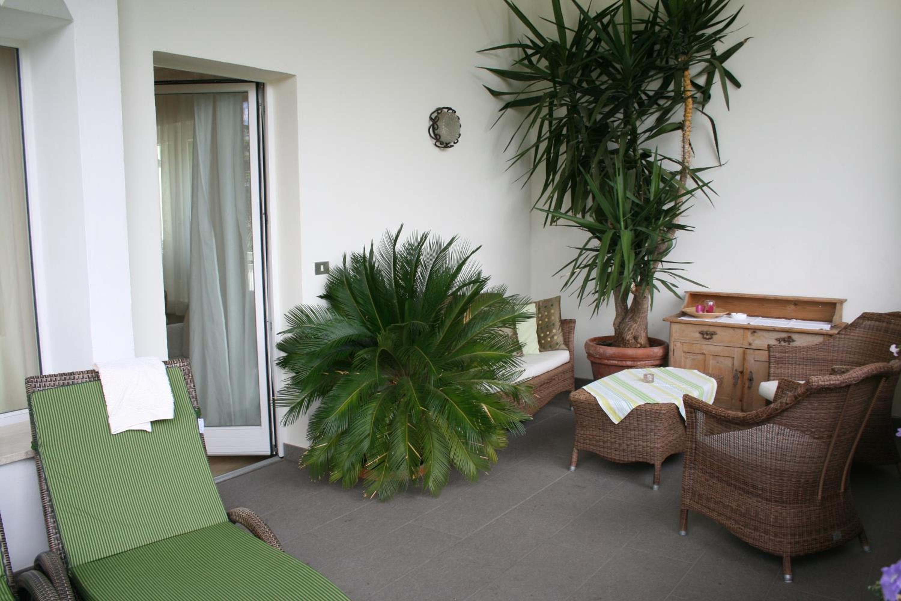 Double Room with Balcony - Photo 22