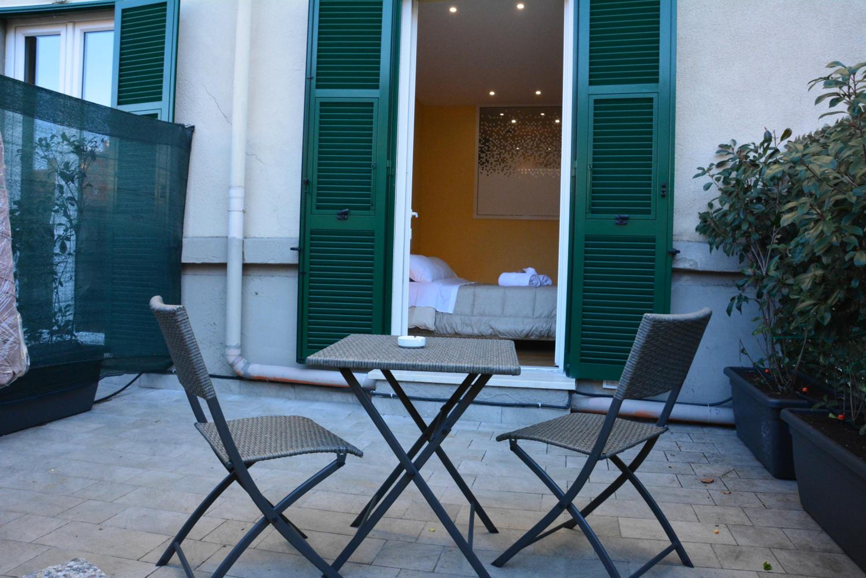 Double Room with Terrace 2 - Photo 2