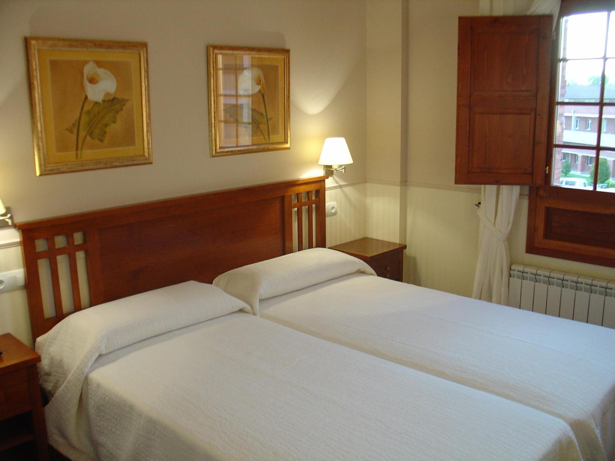 Twin Room - Photo 1