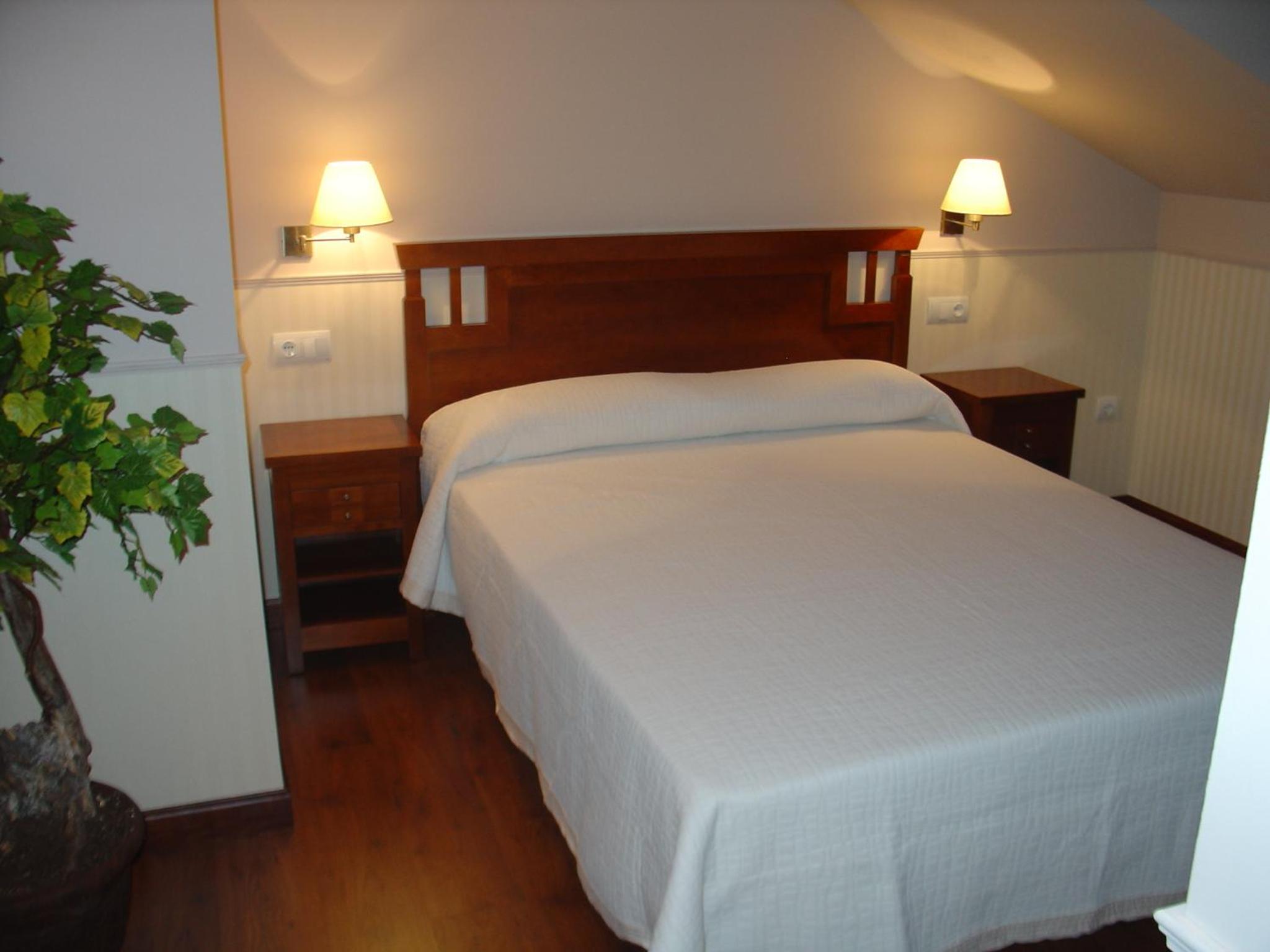 Double Room - Photo 5