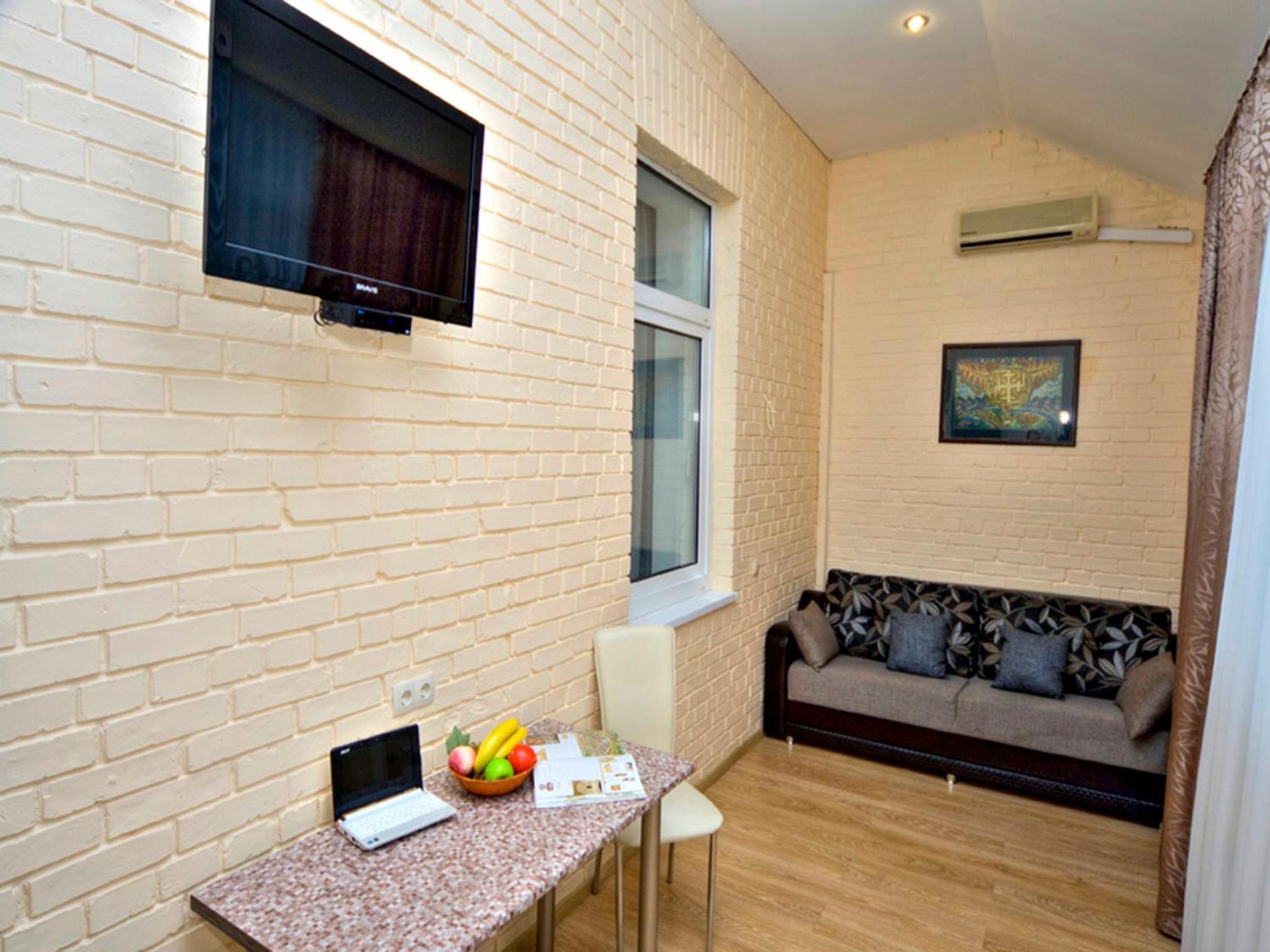One-Bedroom Apartment photo 3
