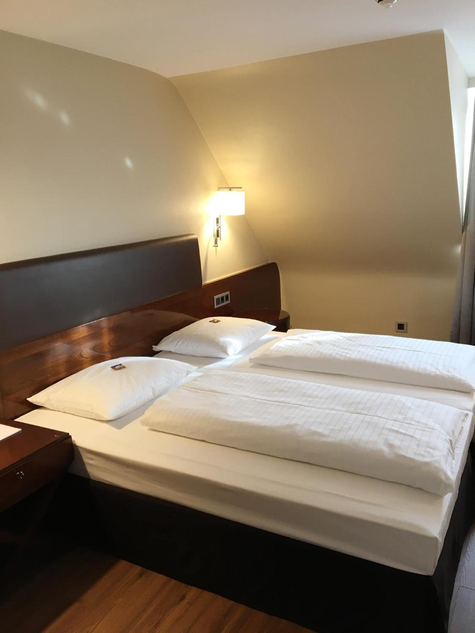 Quadruple Room - Photo 8