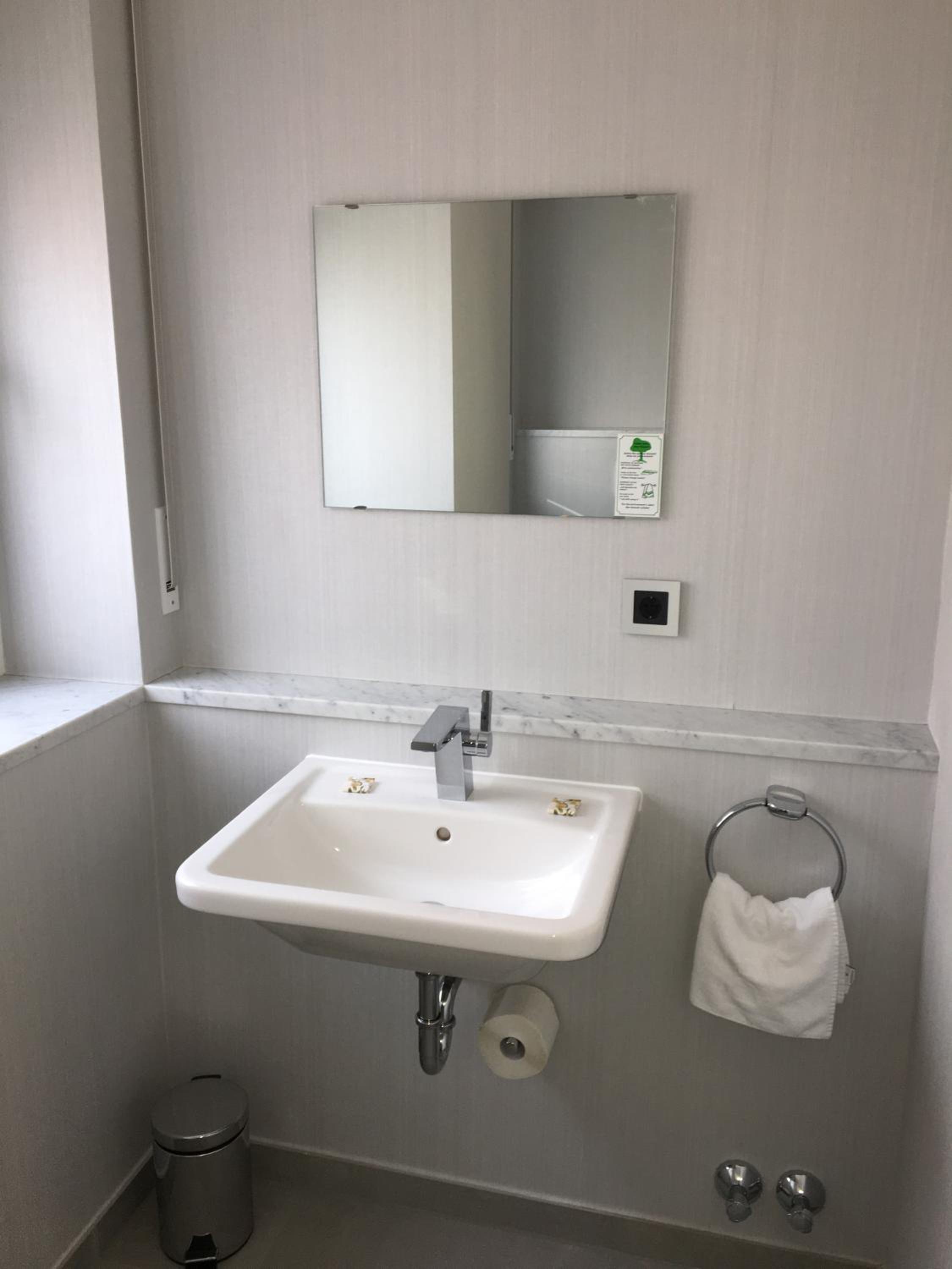 Deluxe Quadruple Room - Photo 10