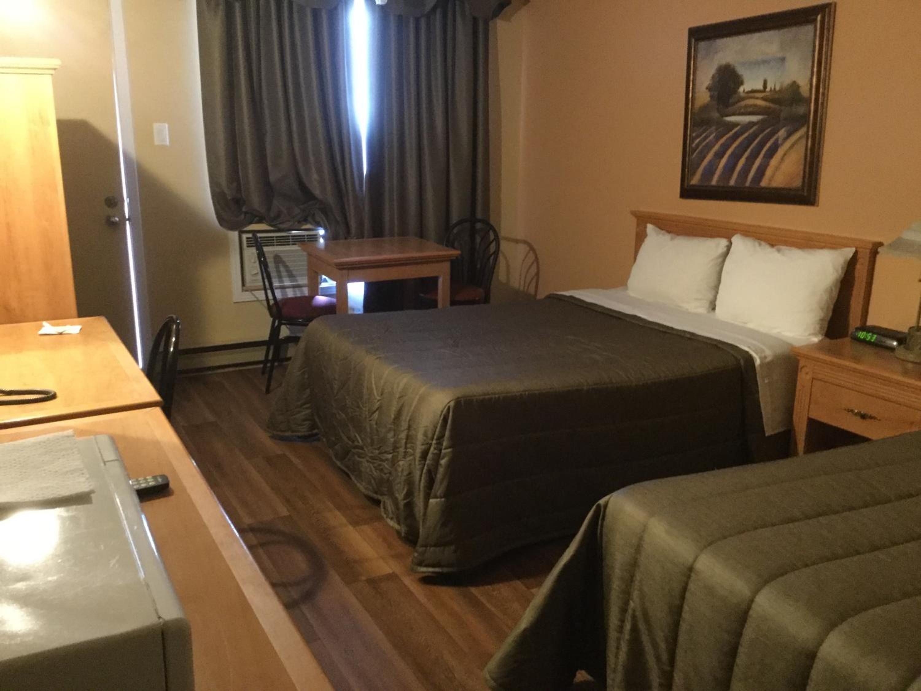Double Room with Two Double Beds photo 2