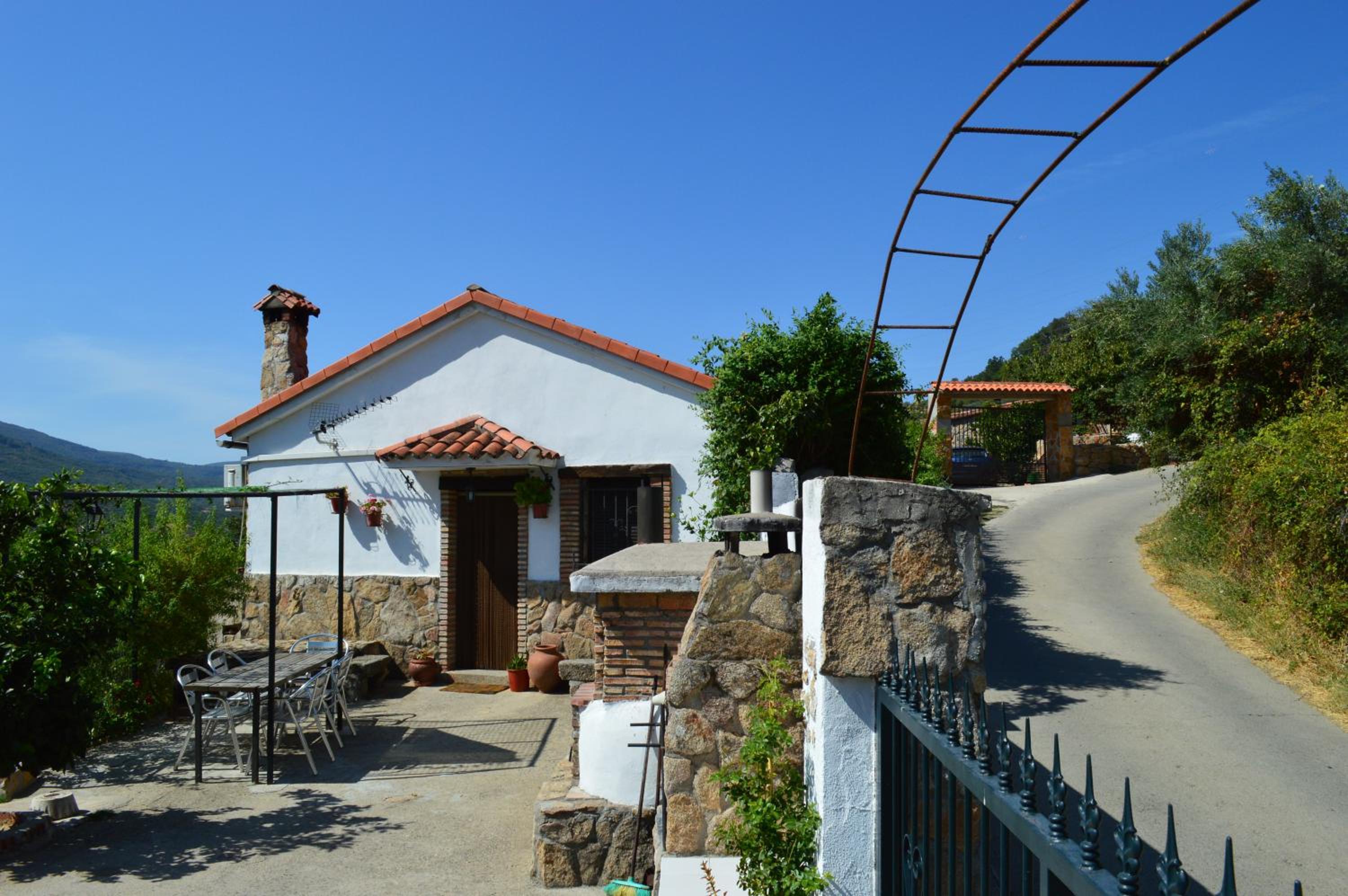 Three-Bedroom Chalet photo 2