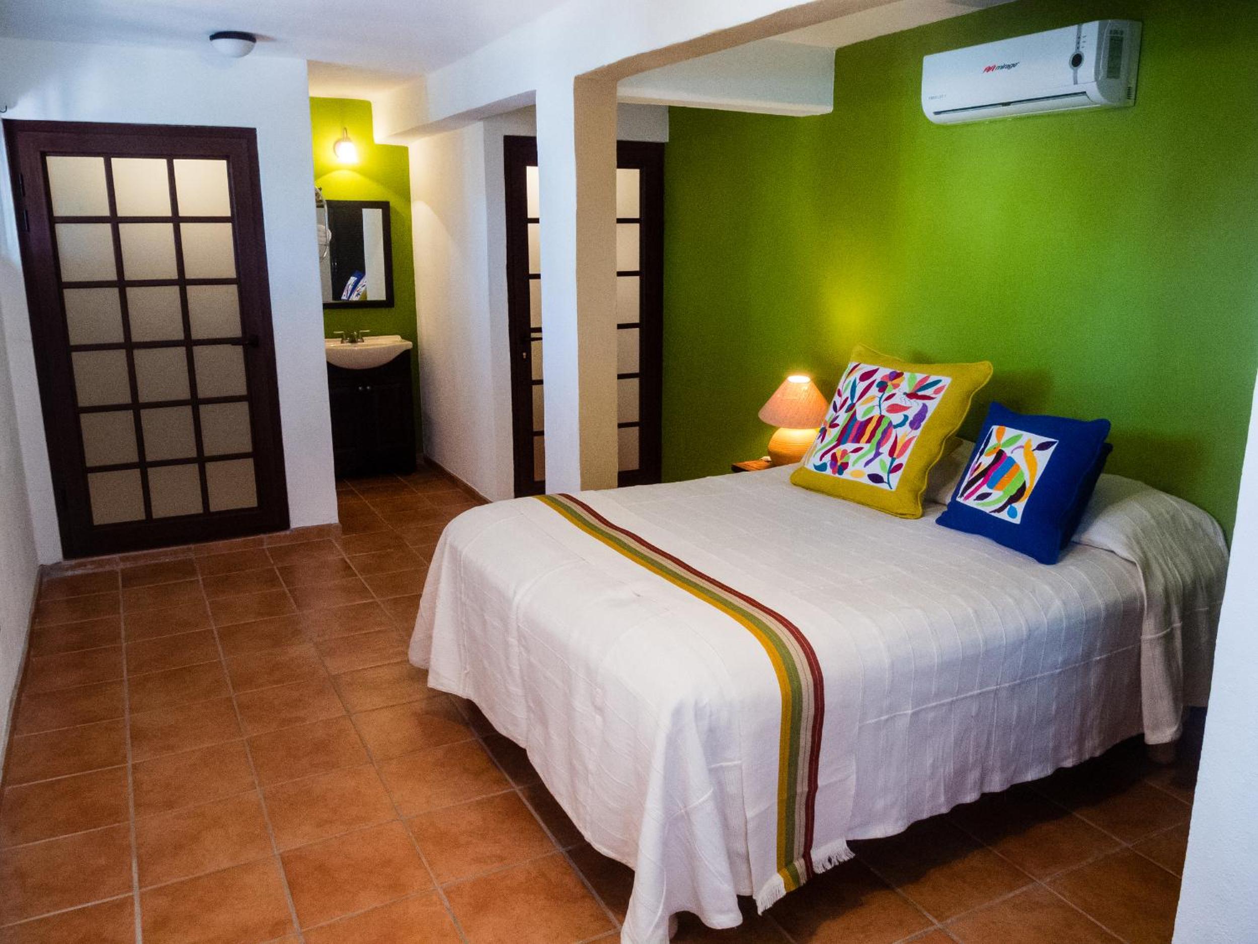 Small Double Room photo 1