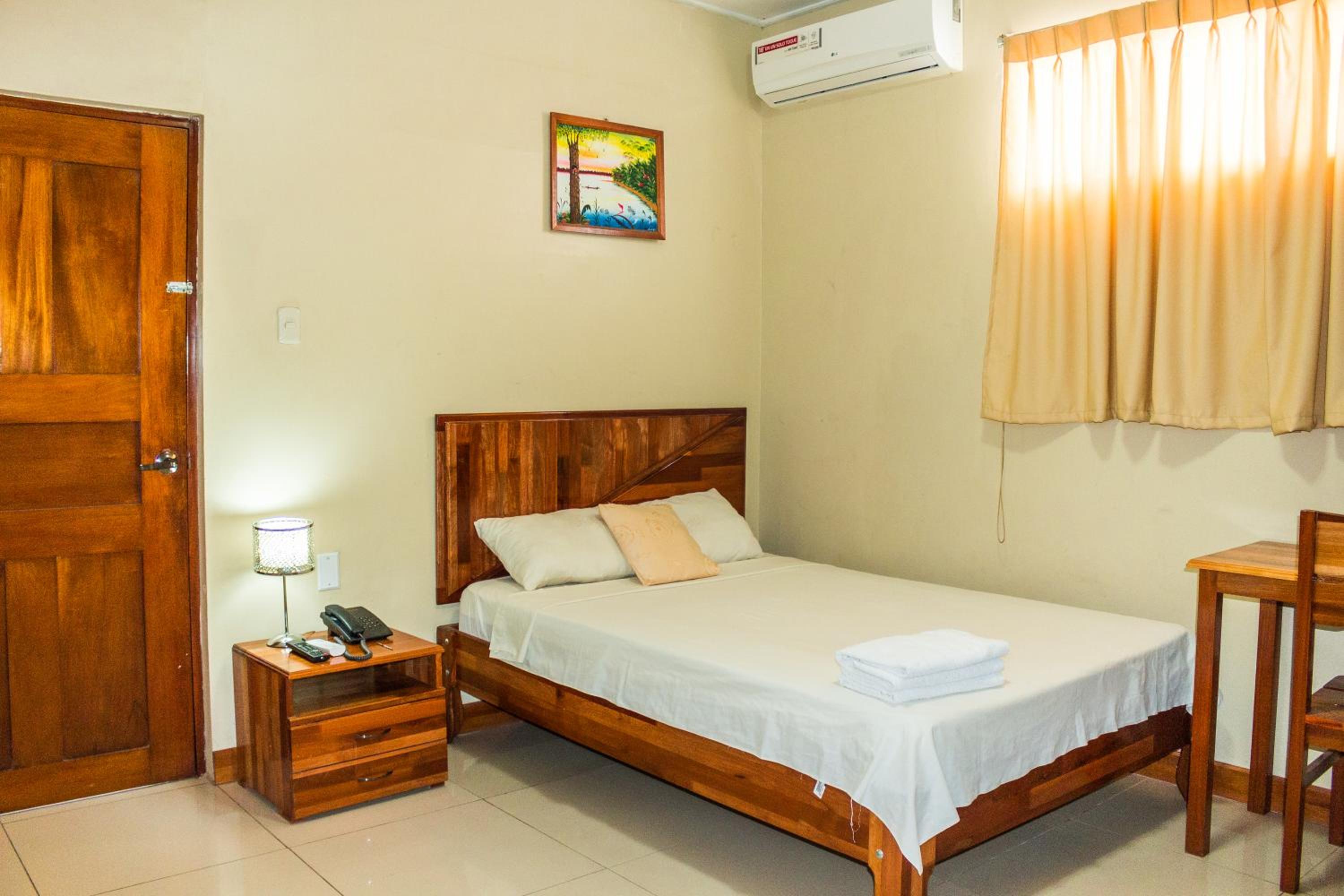 Double Room with Private Bathroom photo 1