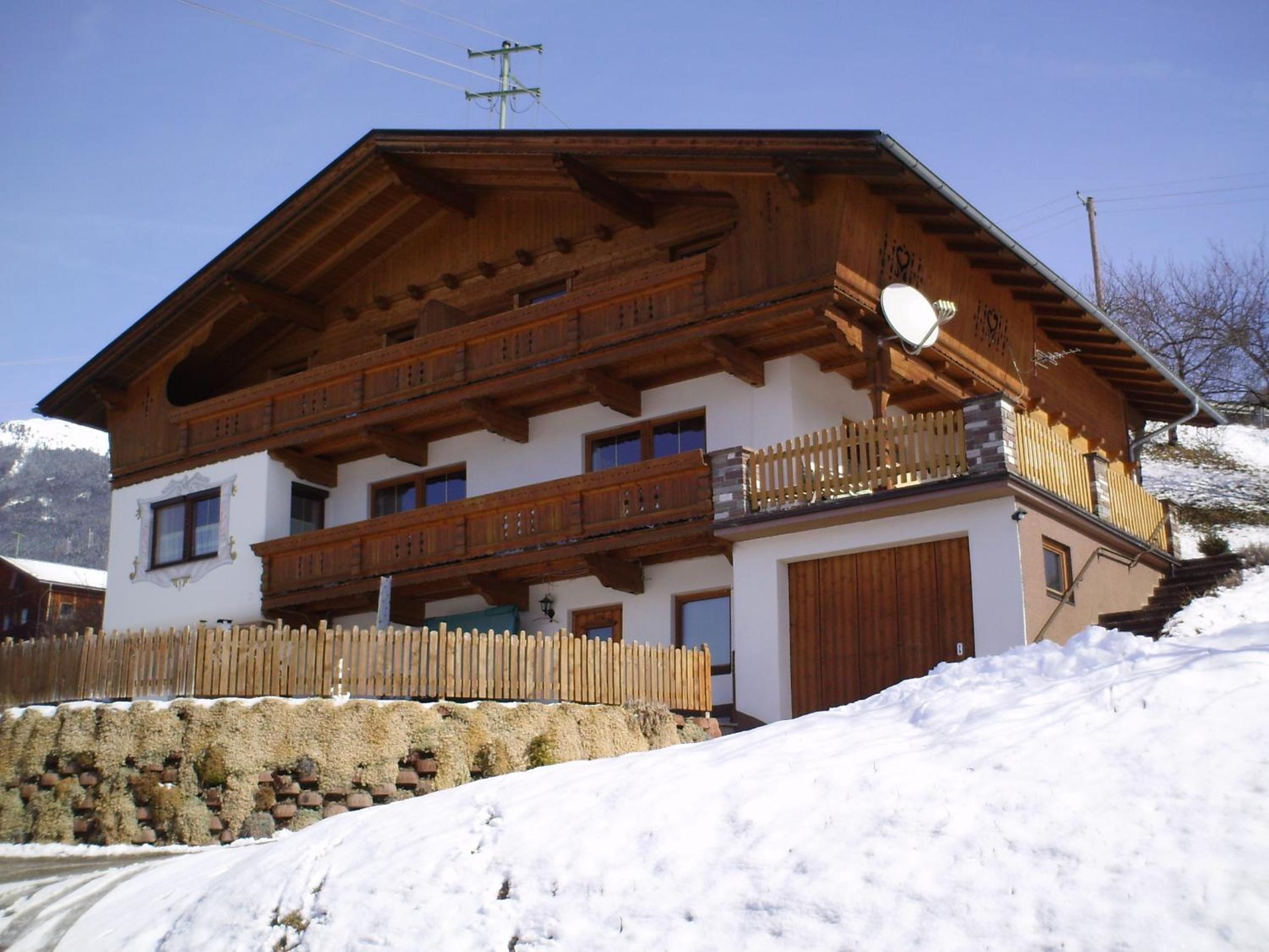 Apartment with Mountain View (2-5 Adults) photo 2